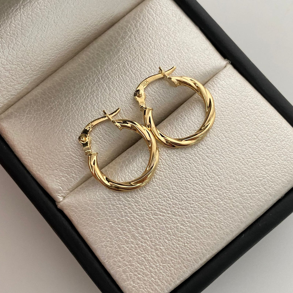 Candonga entorchada Oro amarillo 18k 1,10 Gr / 1,5 Cm