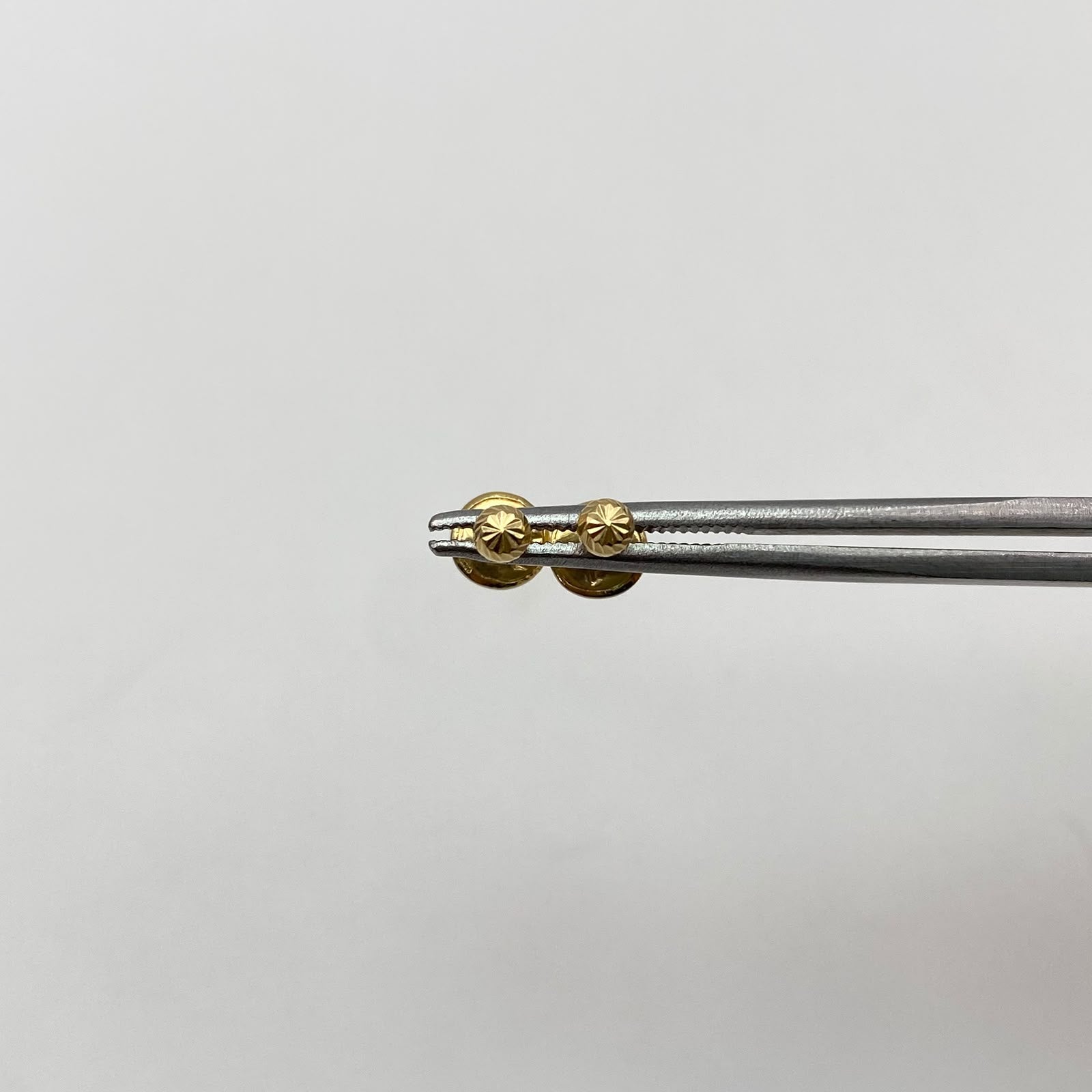 Topos Balin diamantada Oro amarillo 18k 0,45 Gr / 3 mm