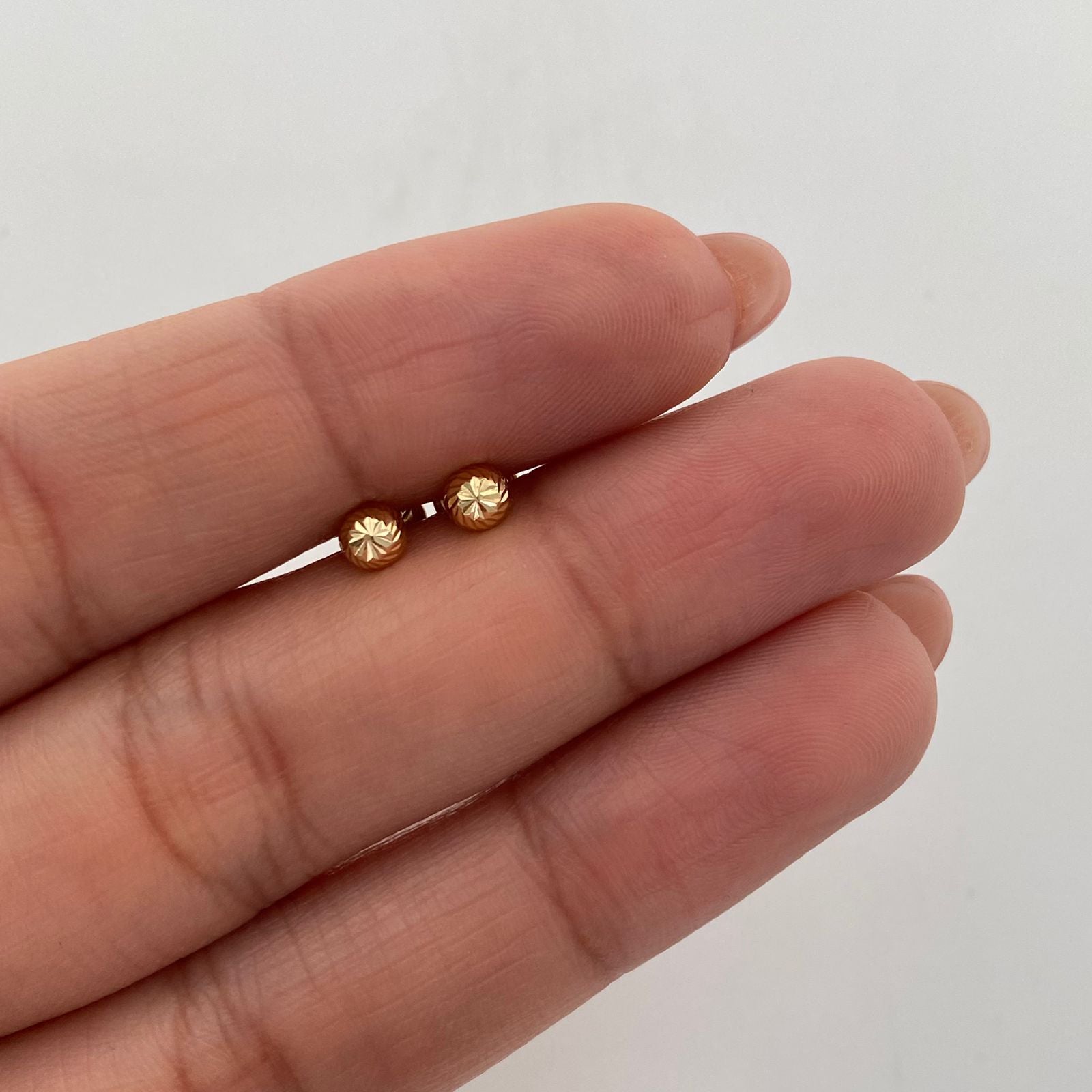 Topos Bola Diamantada 4mm Oro amarillo 18k 0,5 Gr