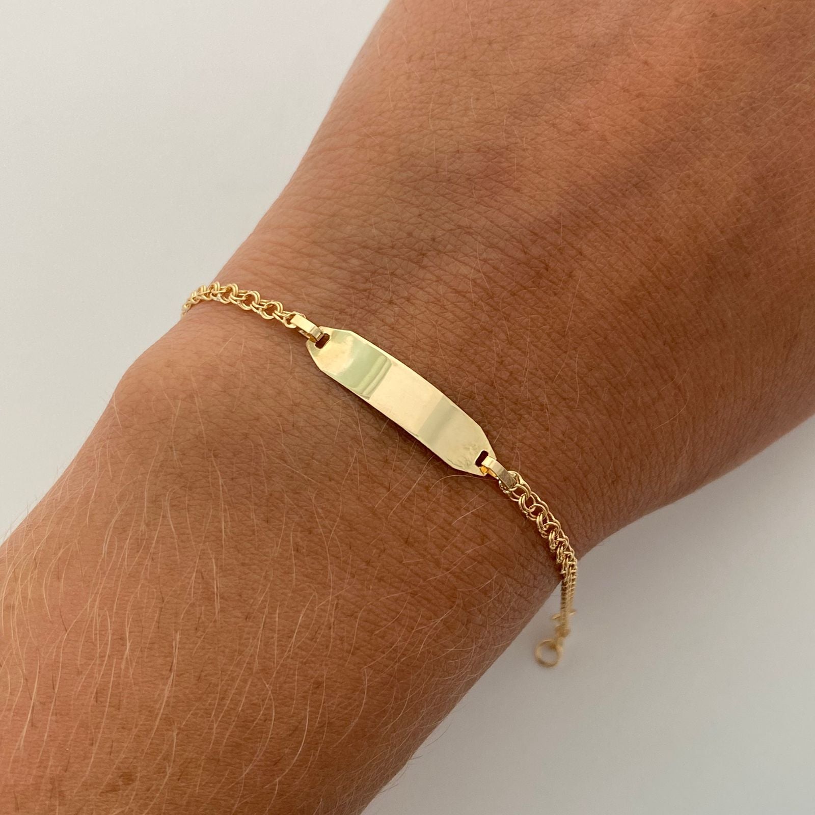 Pulso bebé Placa Rectangular Aro Seguido Oro amarillo 18k 1,40 Gr / 0,09 mm / 15,5 Cm Broche 0,15