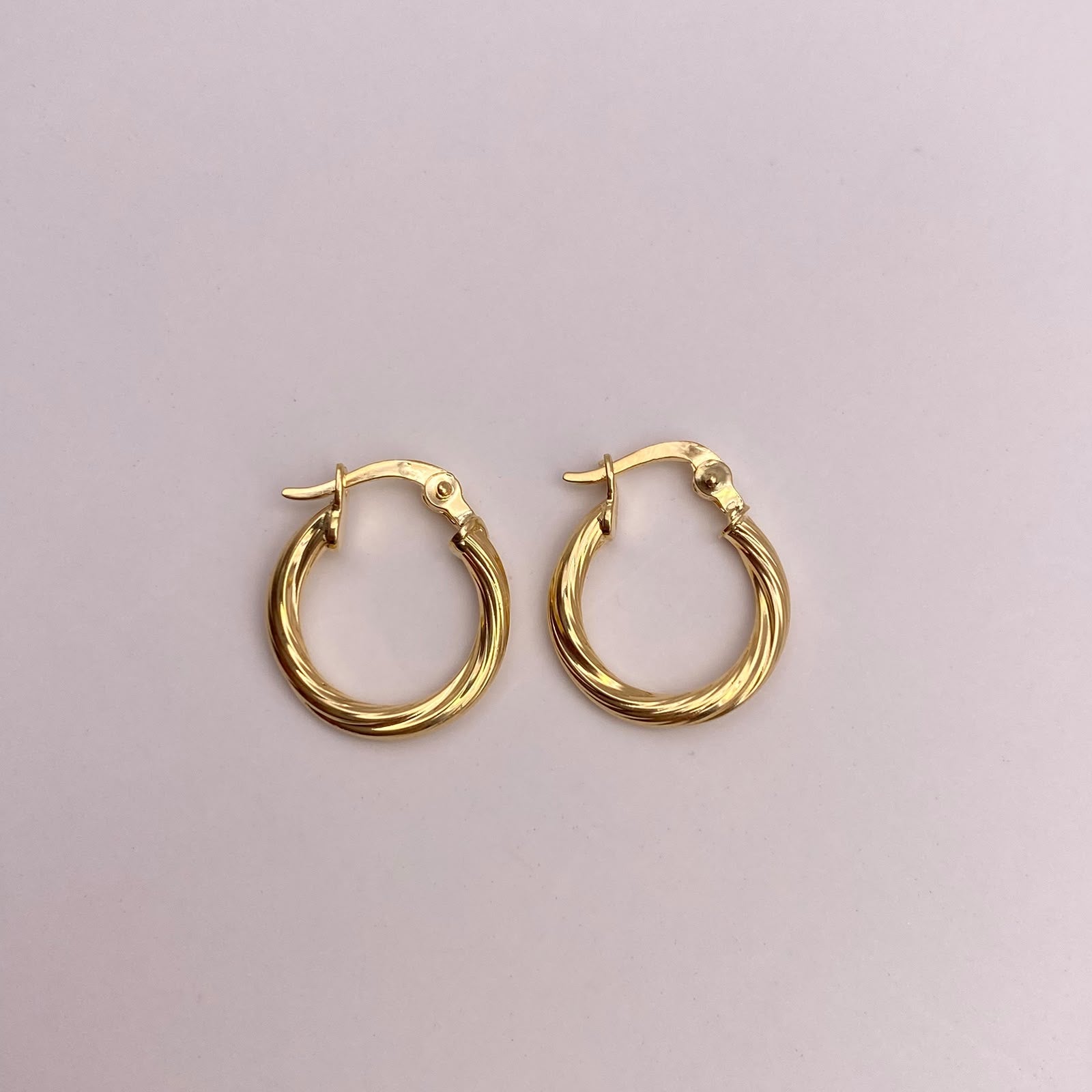 Candonga entorchado lineal Oro amarillo 18k 1,17 Gr / 1,5 Cm