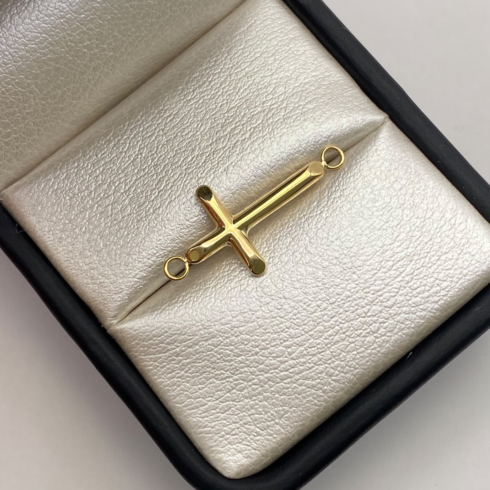 Herraje cruz lisa Oro amarillo 18k 0,52 Gr / 2,5 Cm