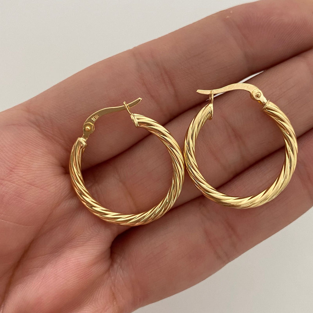 Candonga Entorchada Oro amarillo 18k 2,75 Gr / 2,5 Cm