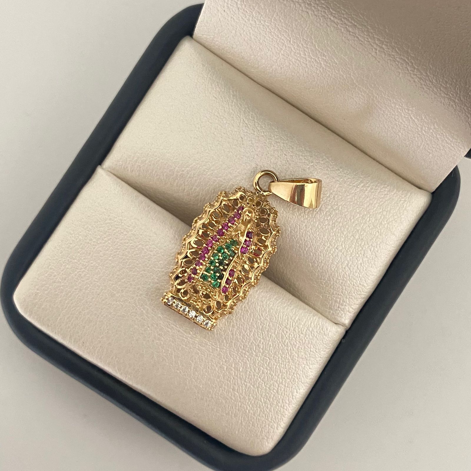 Dije virgen guadalupe casting rosa verde Oro amarillo 18k 3,20 Gr / 3,0 Cm