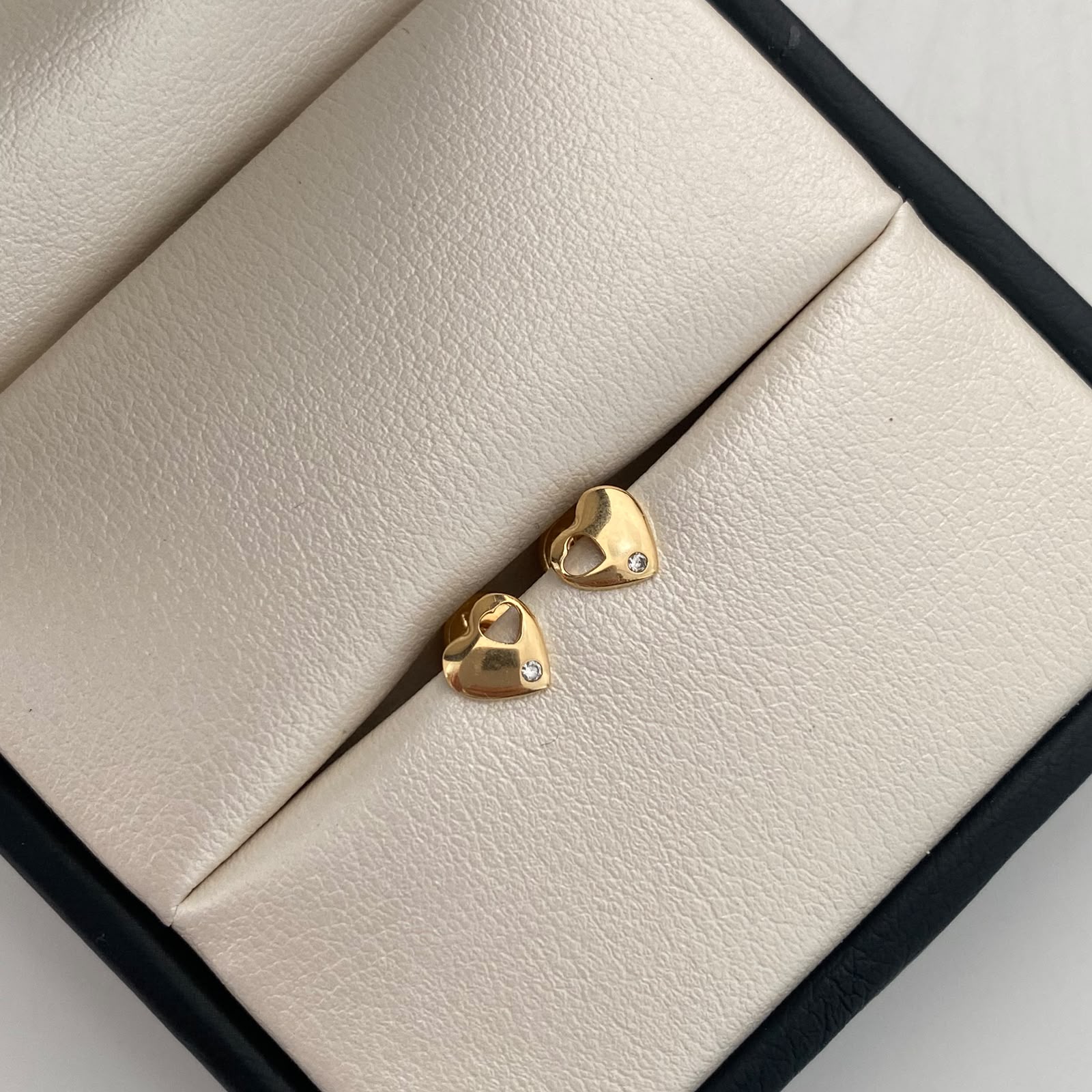 Topos Corazon Circon Oro amarillo 18k 0,85 Gr / 6,5 mm