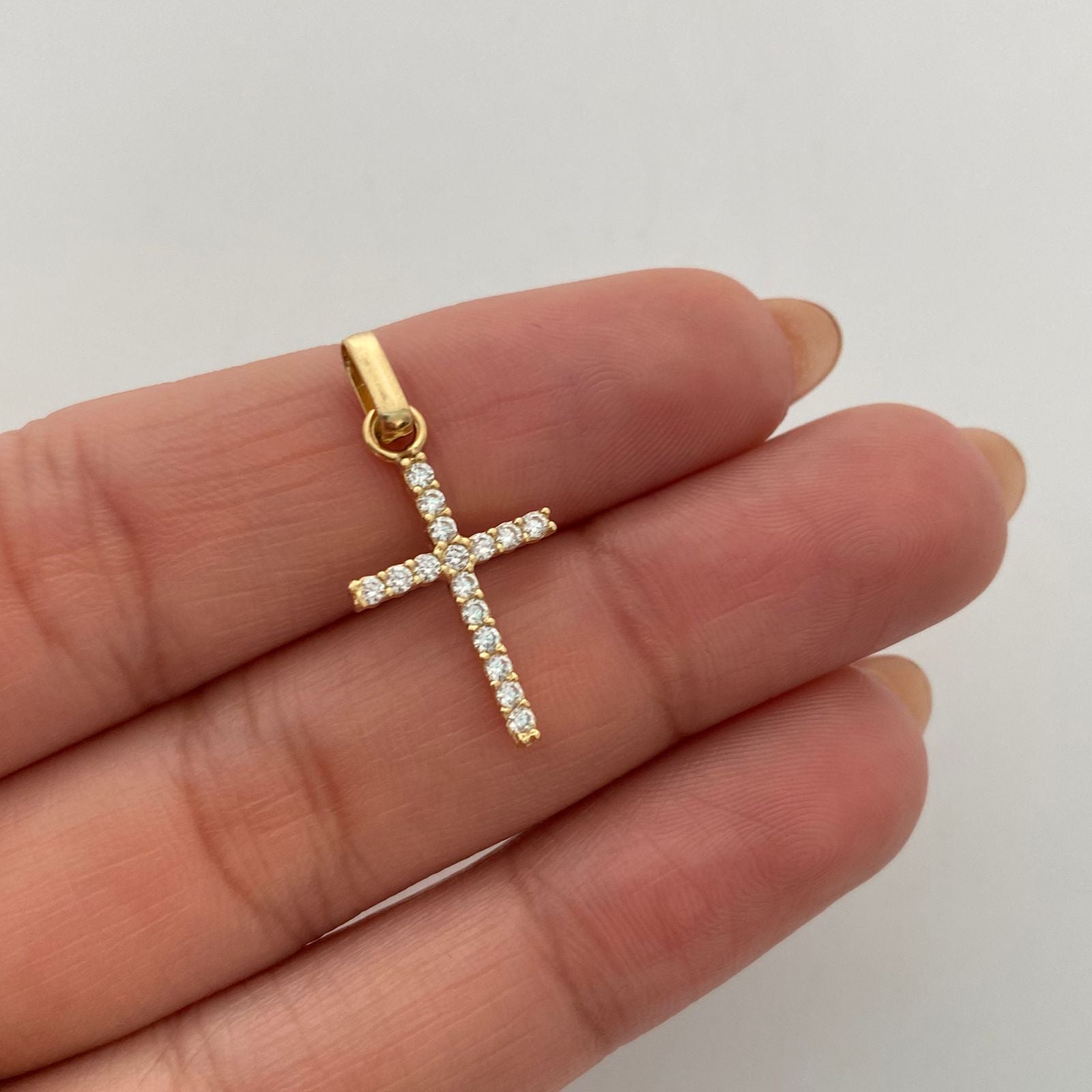 Dije Cruz Casting Blanco Oro amarillo 18k 1,25 Gr / 12,3 mm / 2,5 Cm