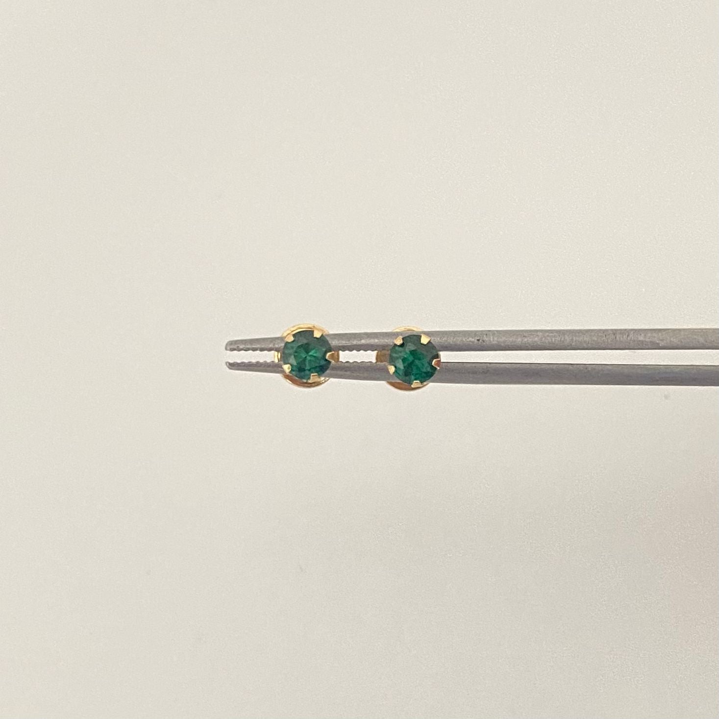 Topos circon verde (Joya) Oro amarillo 18k 0,55 Gr / 4,0 mm