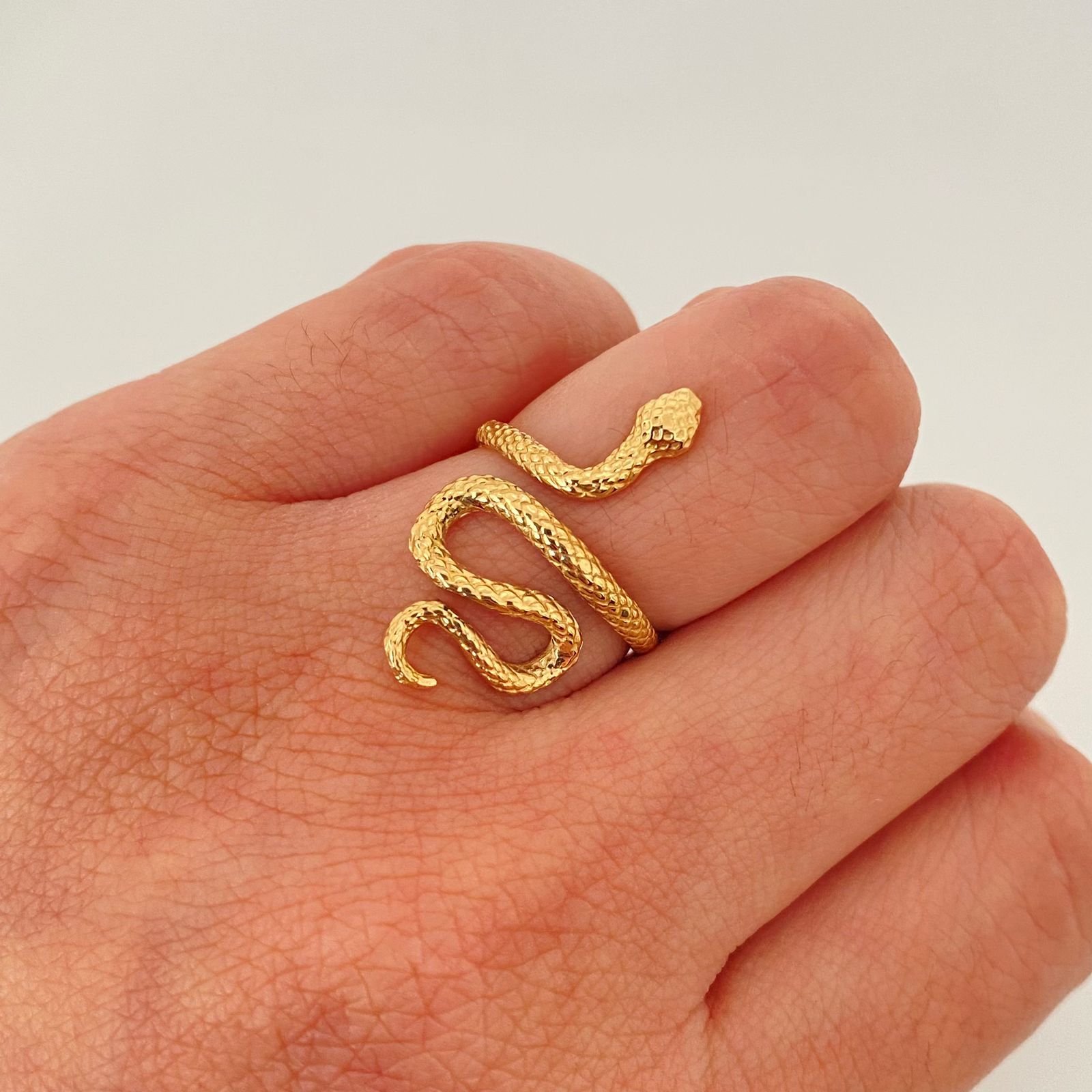 Anillo serpiente  Oro amarillo 18k / Talla 6 / 3,55 Gr
