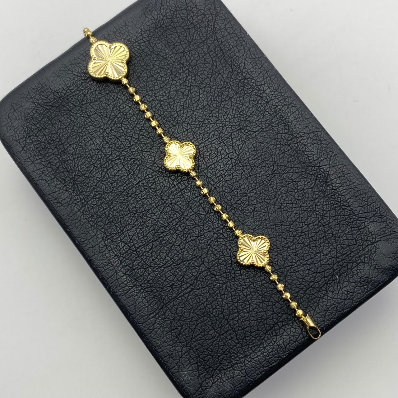 Pulso It Trebol militar diamantado Oro amarillo 18k +4 / 5,55 Gr / 12,5 mm / 18,5 Cm