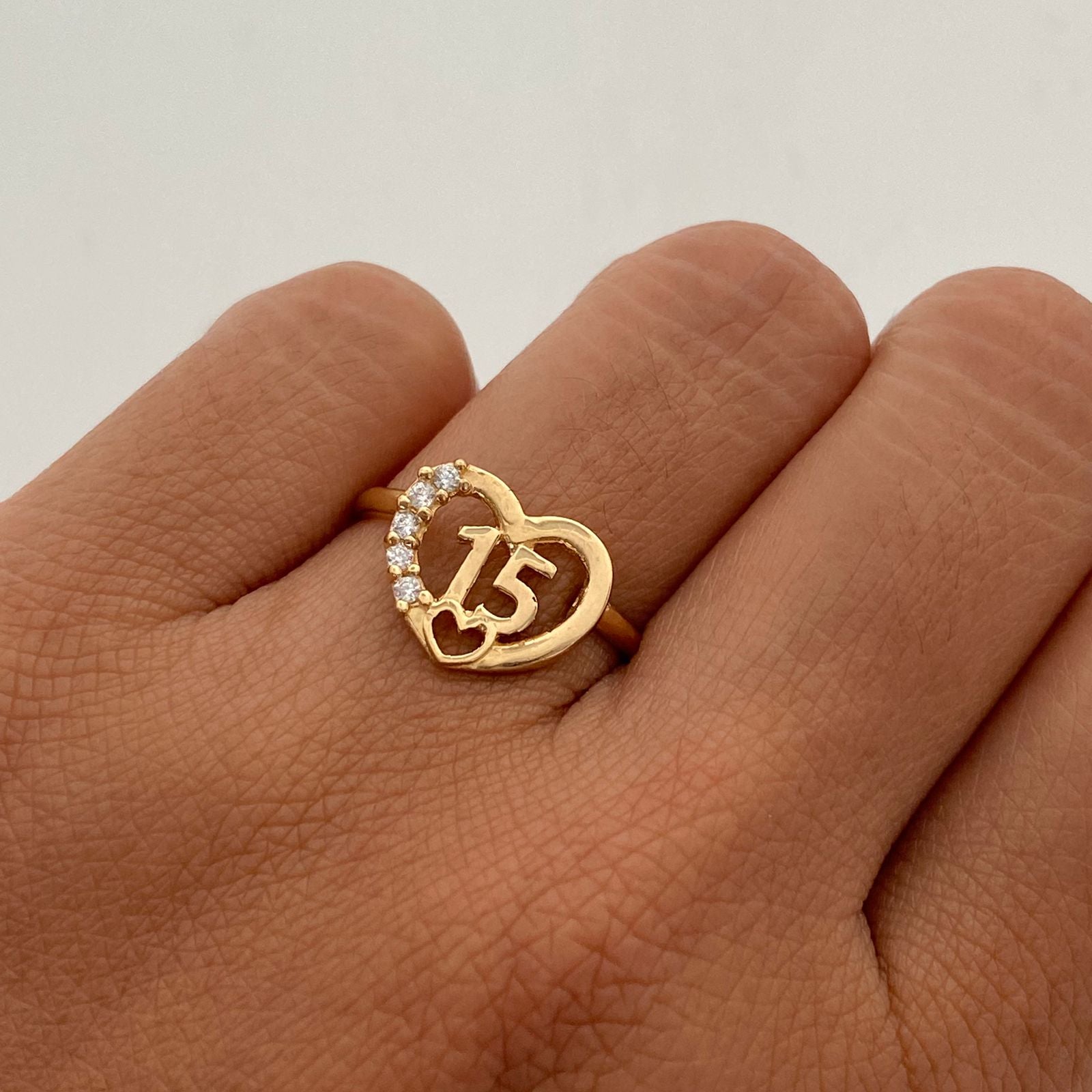 Anillo 15 Corazon Oro amarillo 18k / Talla 7 1/4 / 2,35 Gr