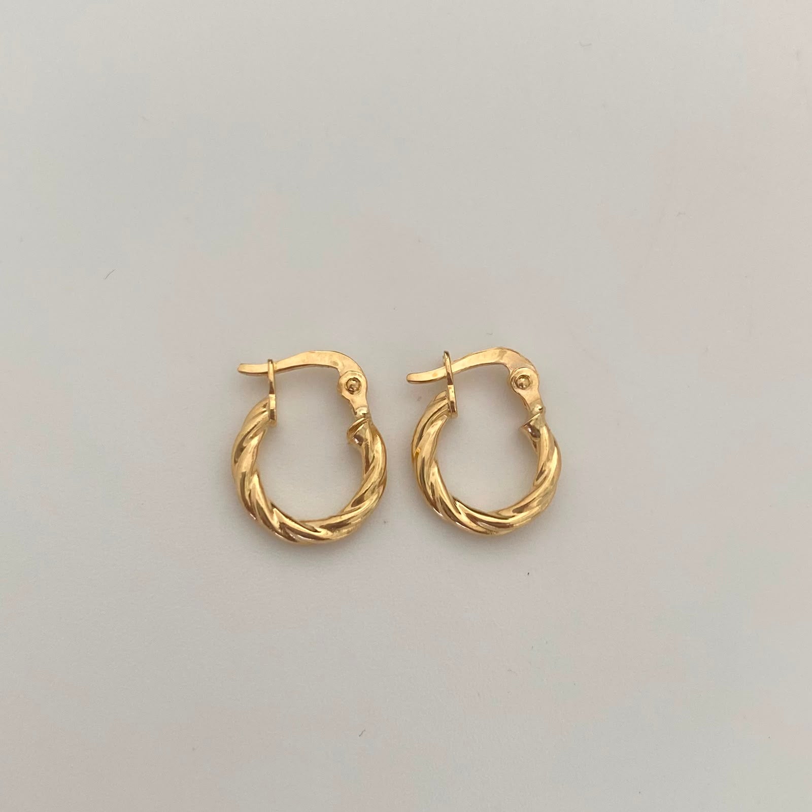 Candonga Entorchada Oro amarillo 18k 0,85 Gr / 1,3 Cm
