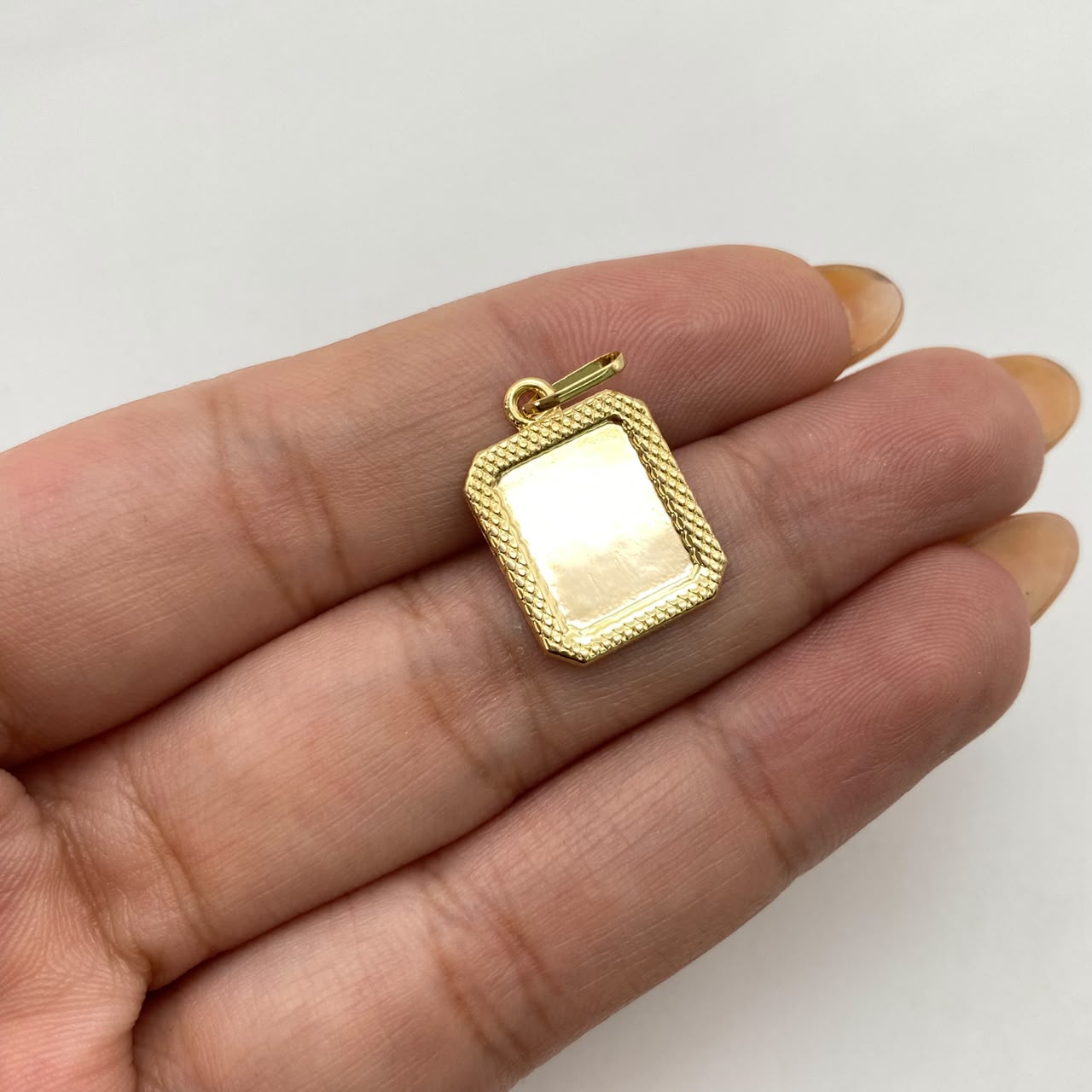 Dije placa fotograbado marco diamantado Oro amarillo 0,75 Gr / 2,5 Cm