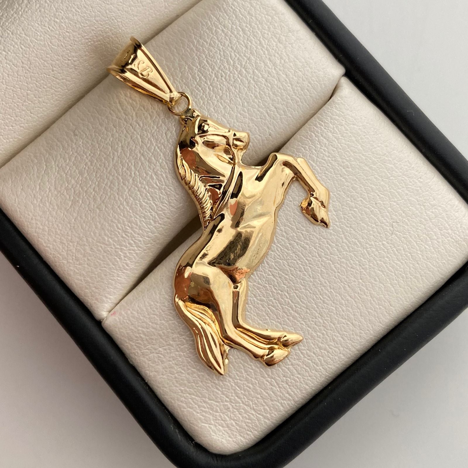Dije Caballo Oro amarillo 18k 1,85 Gr / 24,4 mm / 4 Cm