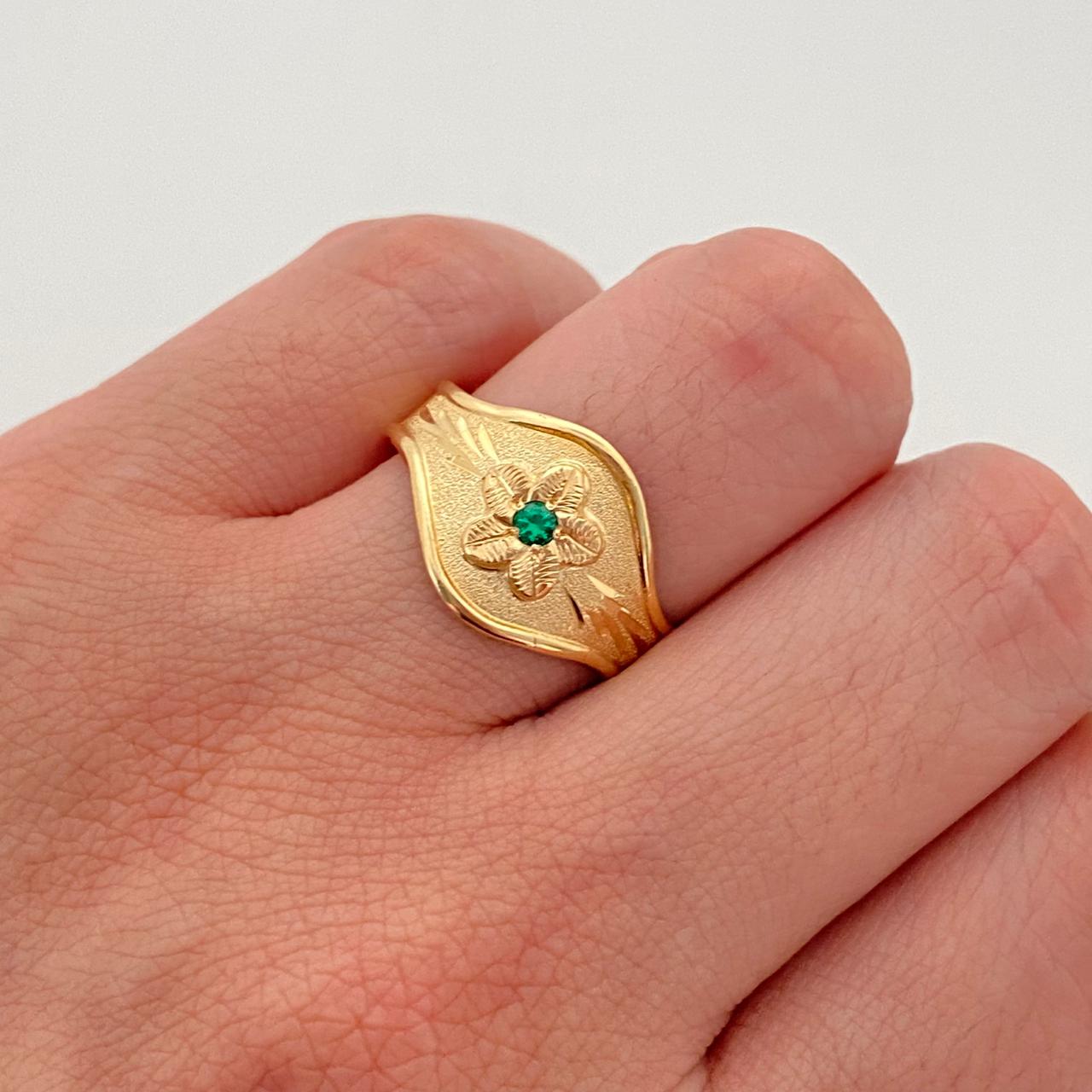 Anillo flor diamantada con cirdon verde Oro amarillo 18k / Talla 9 3/4 / 2,3 Gr
