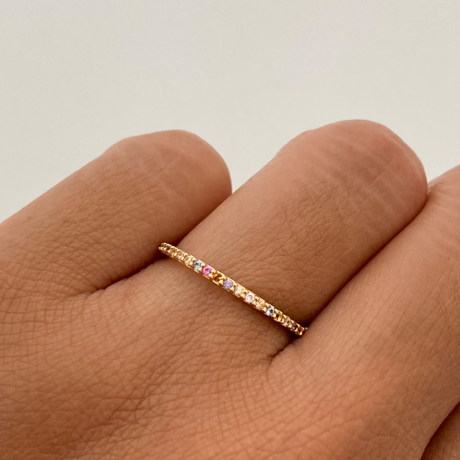 Anillo Churumbela Multicolor Oro amarillo 18k / Talla 6 1/2 / 0,95 Gr / 1,3 mm