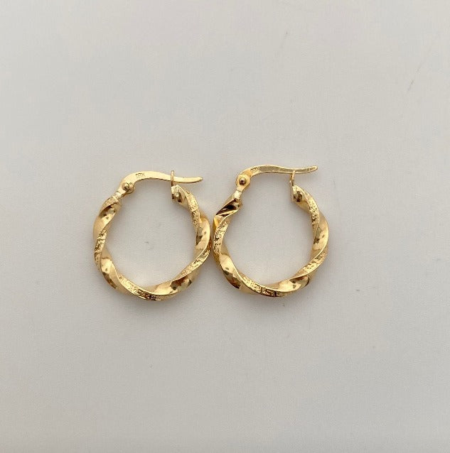 Candonga Entorchada Vs Oro amarillo 18k 1,4 Gr / 2 Cm