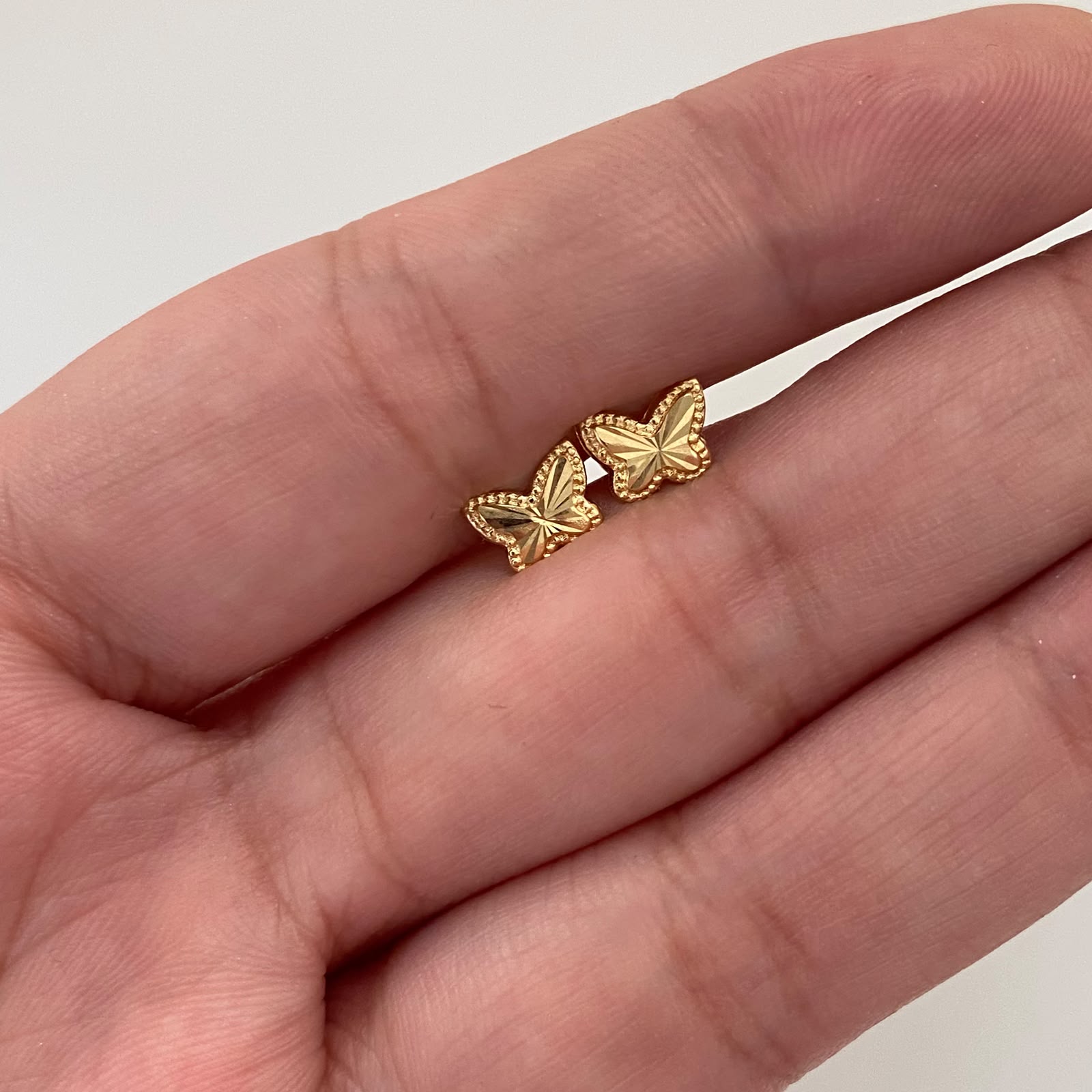 Topos mariposa diamantada mediana  Oro amarillo 18k 0,45 Gr / 7 mm