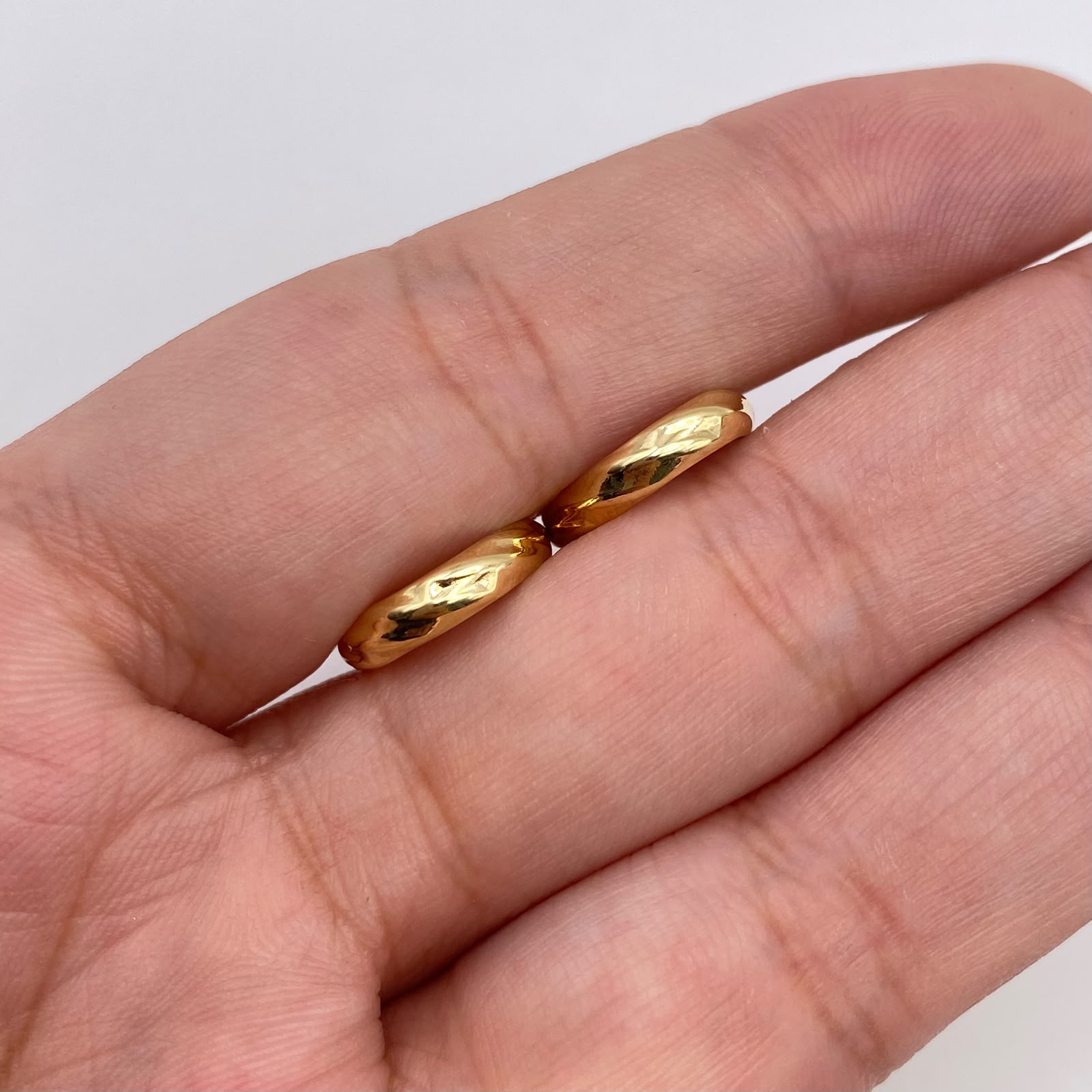 Candonga ovalada Oro amarillo 18k 1,18 Gr / 1,8 Cm
