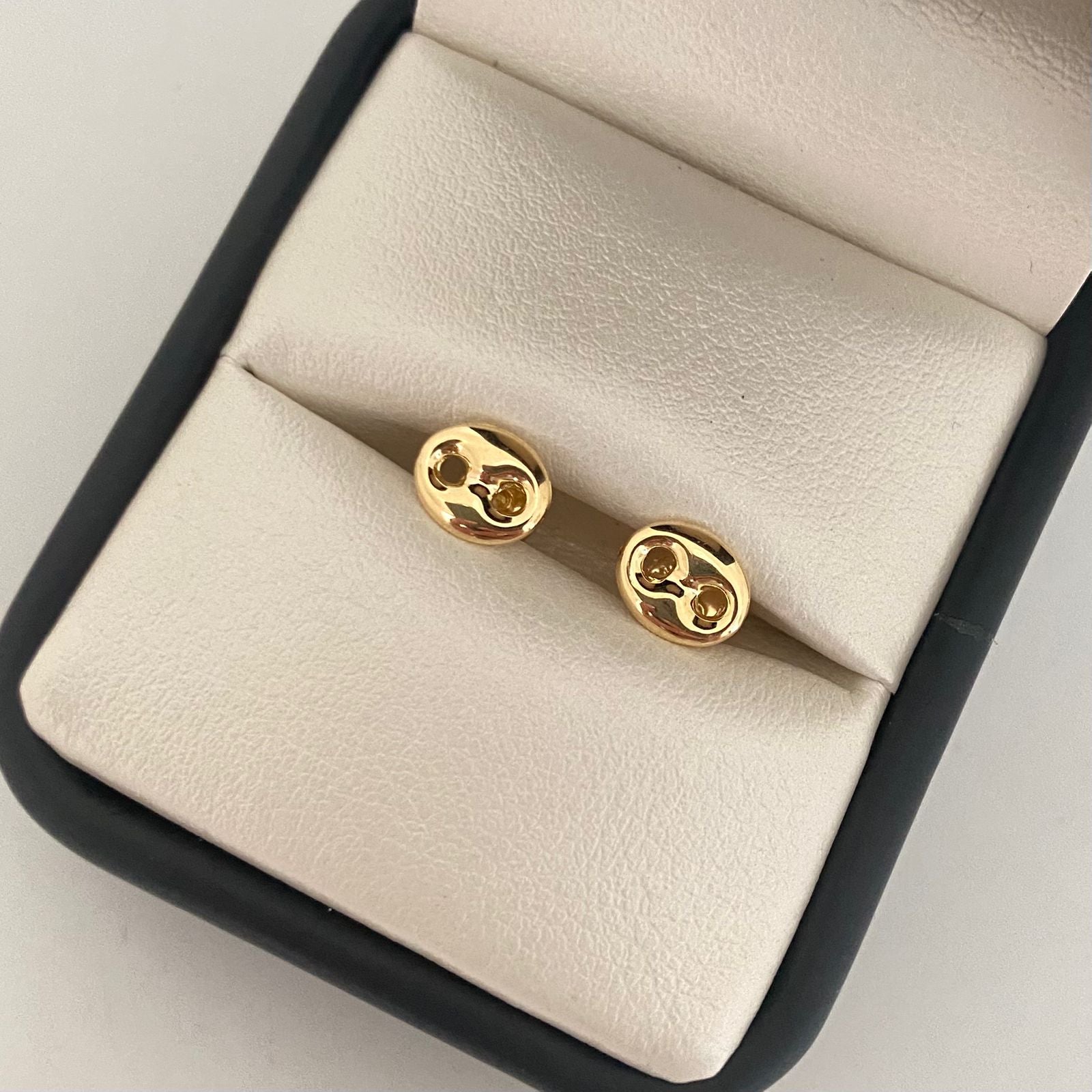 Topos gc Oro amarillo 18k 0,7 Gr / 8,3 mm