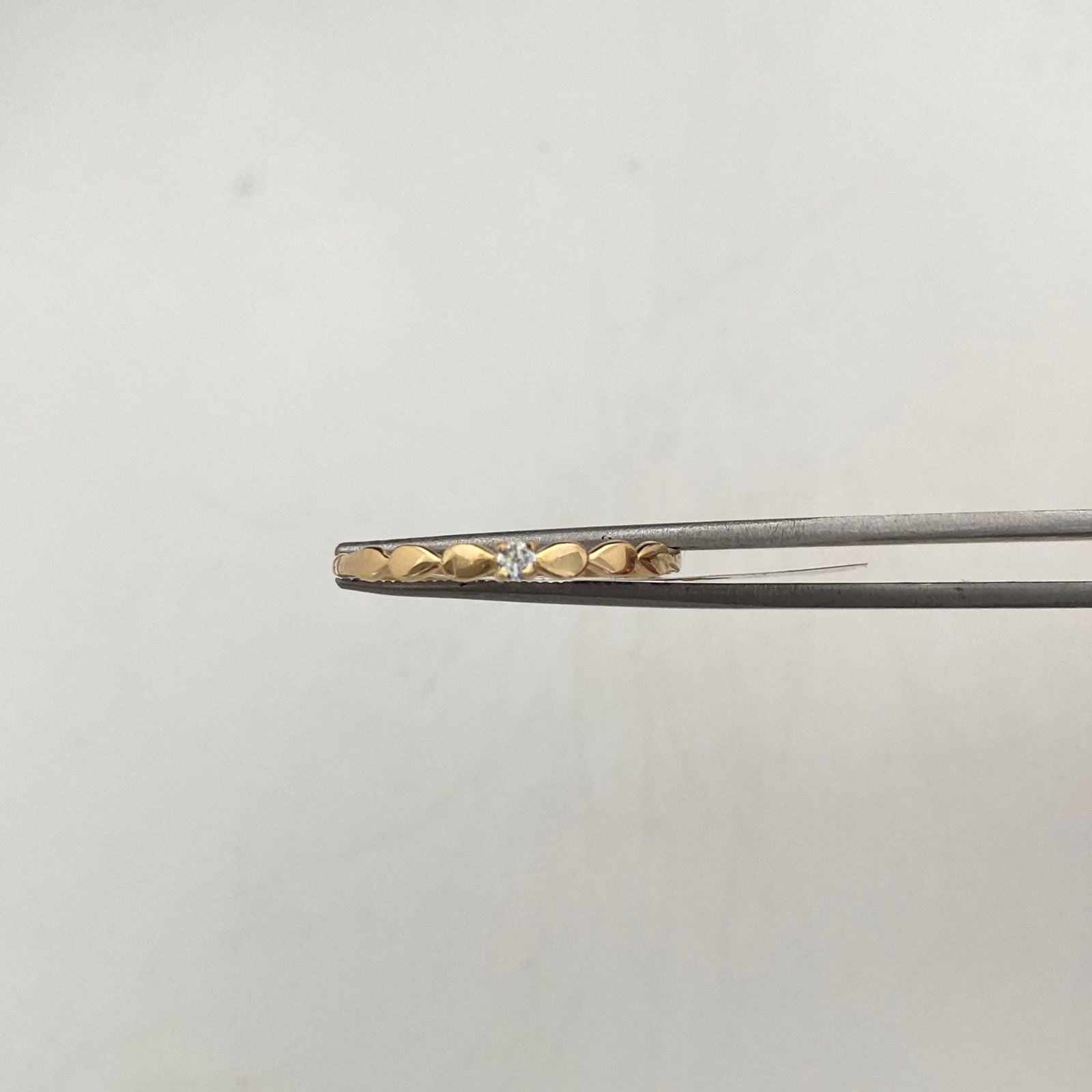 Anillo Solitario Oro amarillo 18k / Talla 7 / ,9 Gr / 1,4 mm