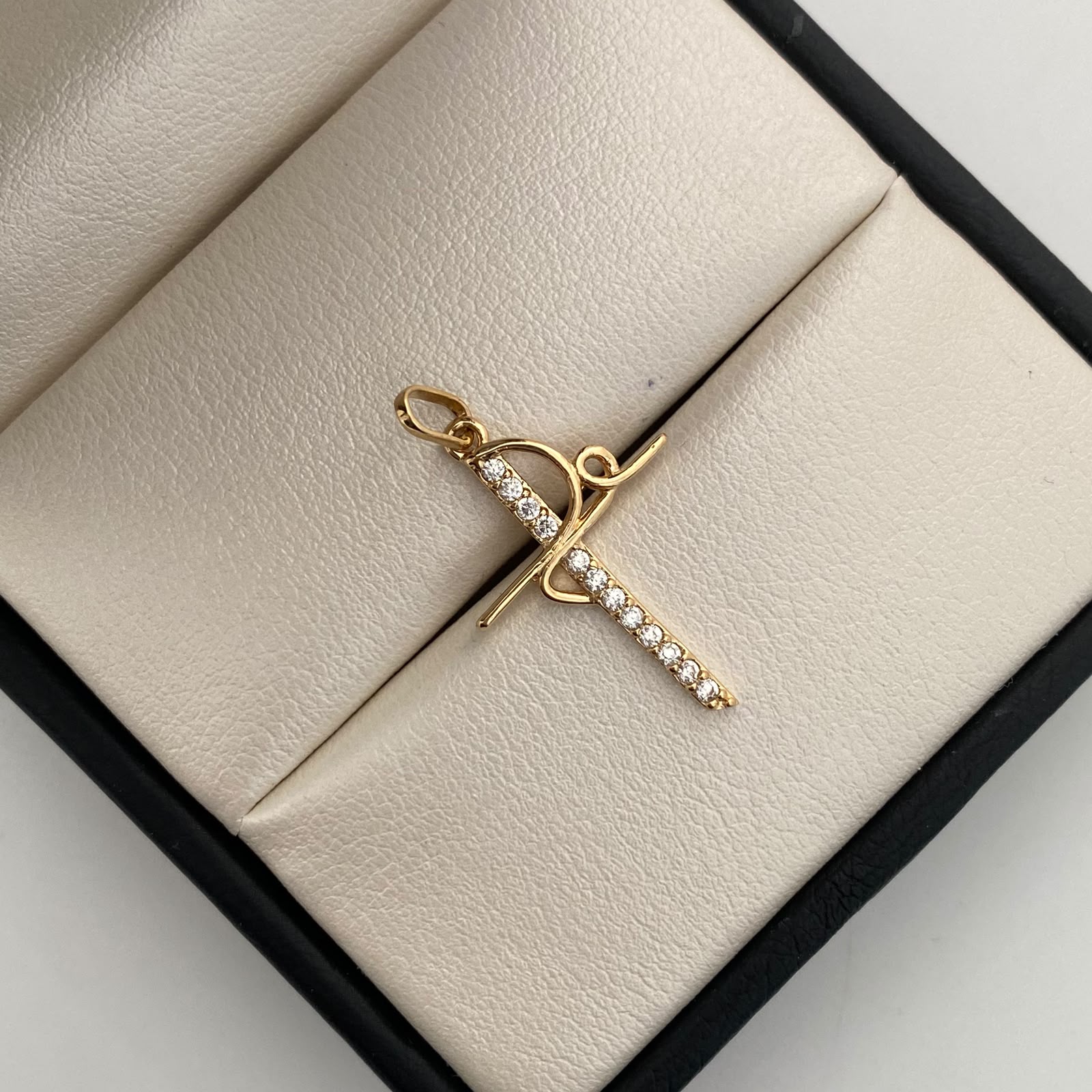 Dije Cruz fe Casting Oro amarillo 18k 1,85 Gr / 17,5 mm / 3 Cm