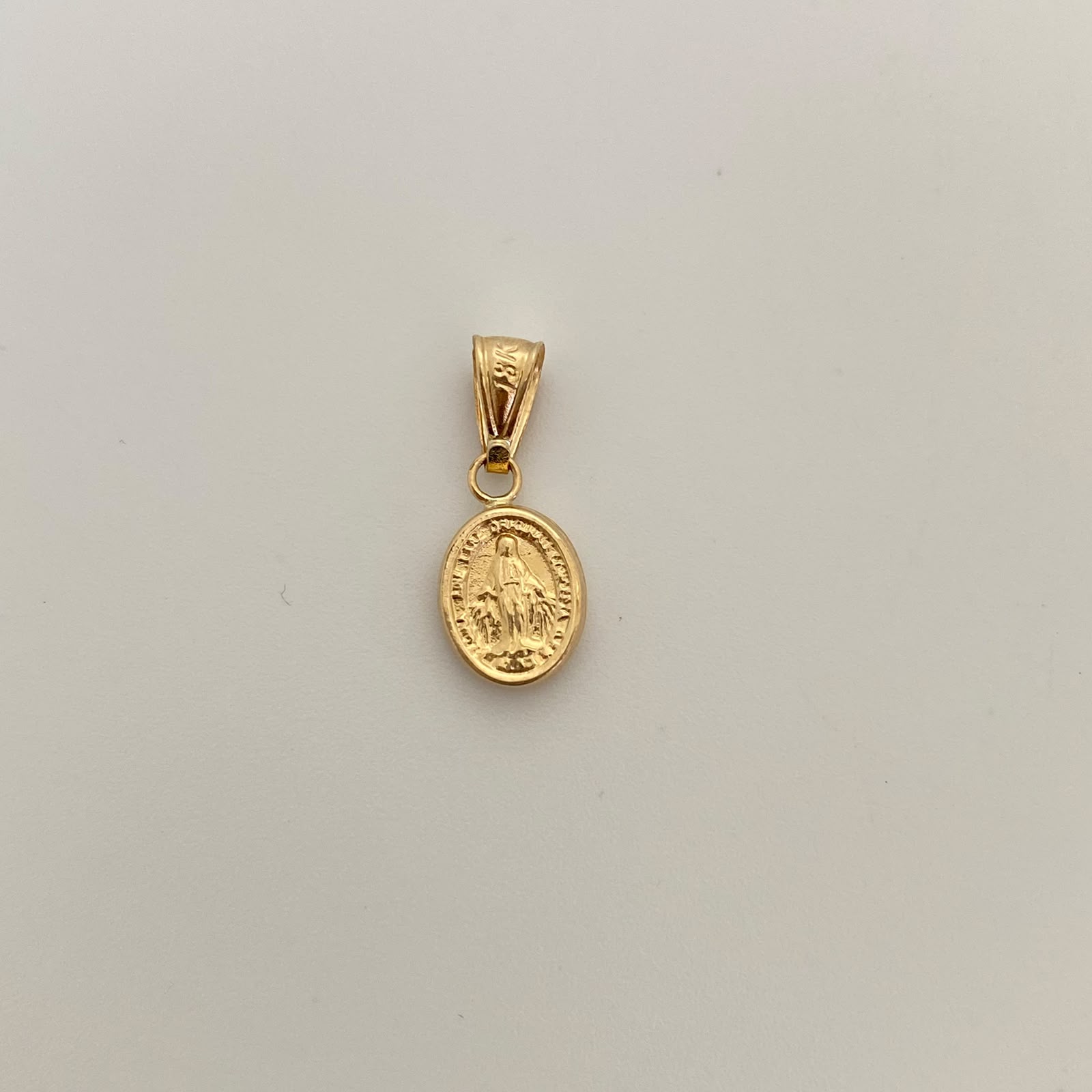 Dije Virgen Milagrosa Oro amarillo 18k 0,55 Gr / 8,3 mm / 2 Cm