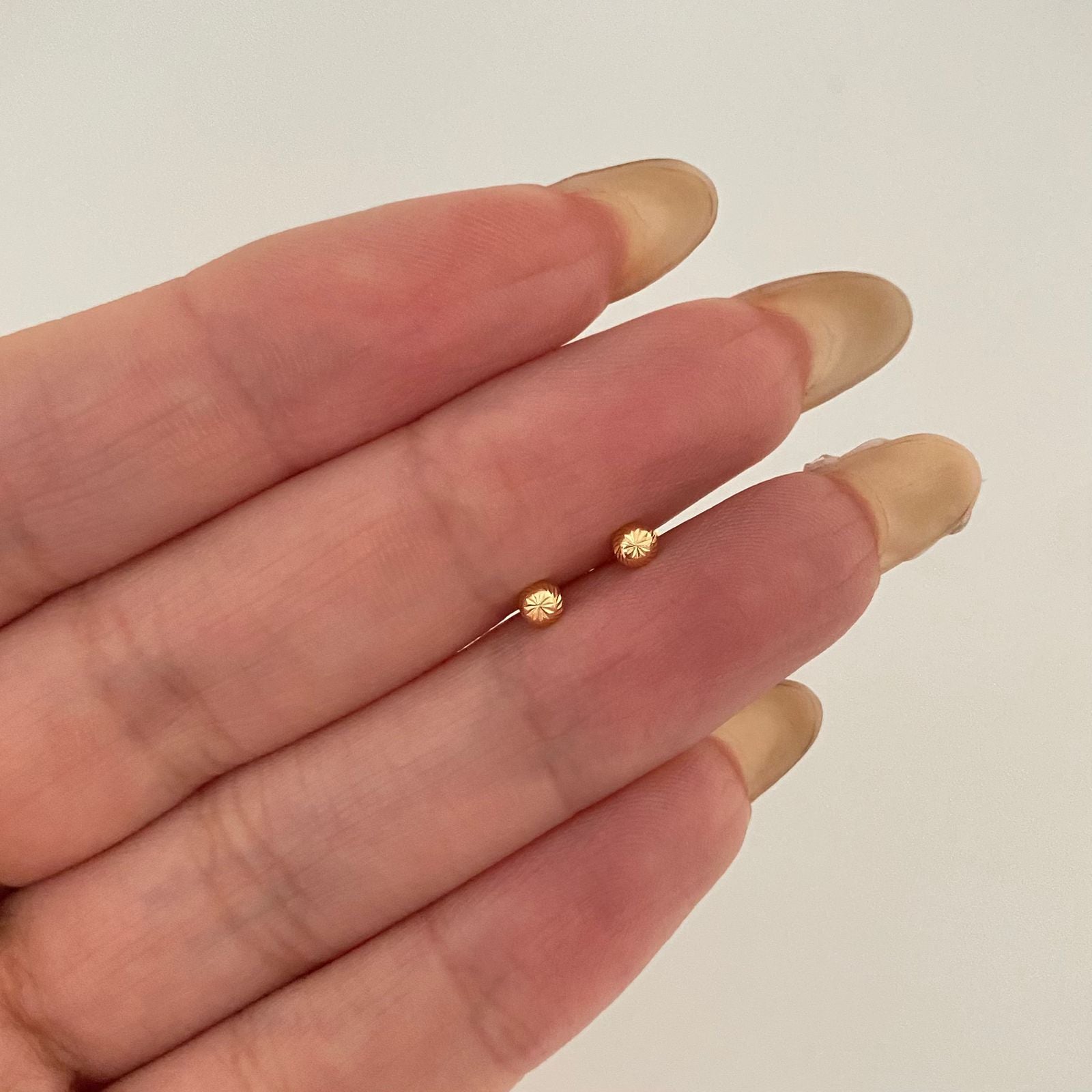 Topos bola diamantada Oro amarillo 18k 0,5 Gr / 3,0 mm