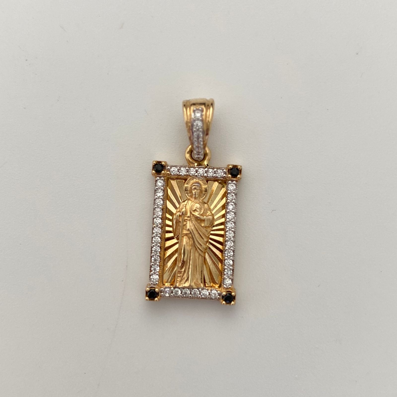 Dije San Judas Rectangular casting Oro amarillo 18k 3,15 Gr / 11,6 mm / 2,7 Cm