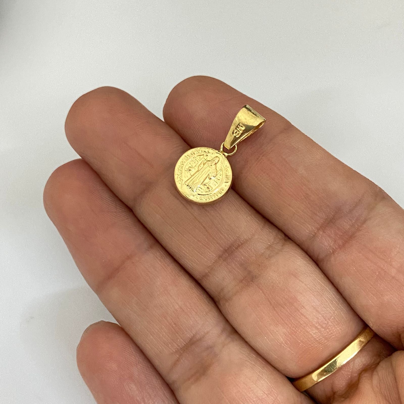 Dije san benito Oro amarillo 18k 0,6 Gr / 2 Cm