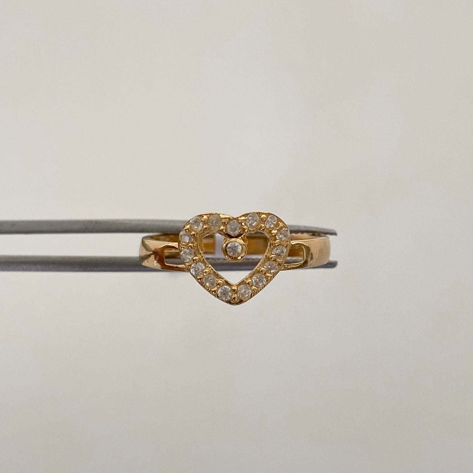 Anillo Corazon Casting Oro amarillo 18k / Talla 6 1/2 / 2,15 Gr / 2,6 mm