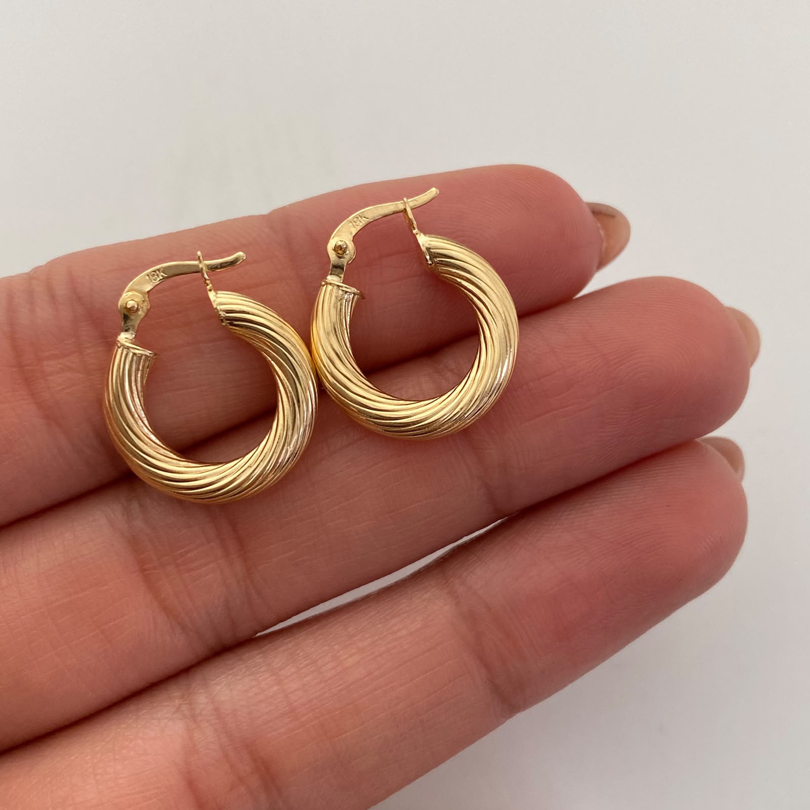 Candonga Entorchada Oro amarillo 18k 1,45 Gr / 2,5 Cm