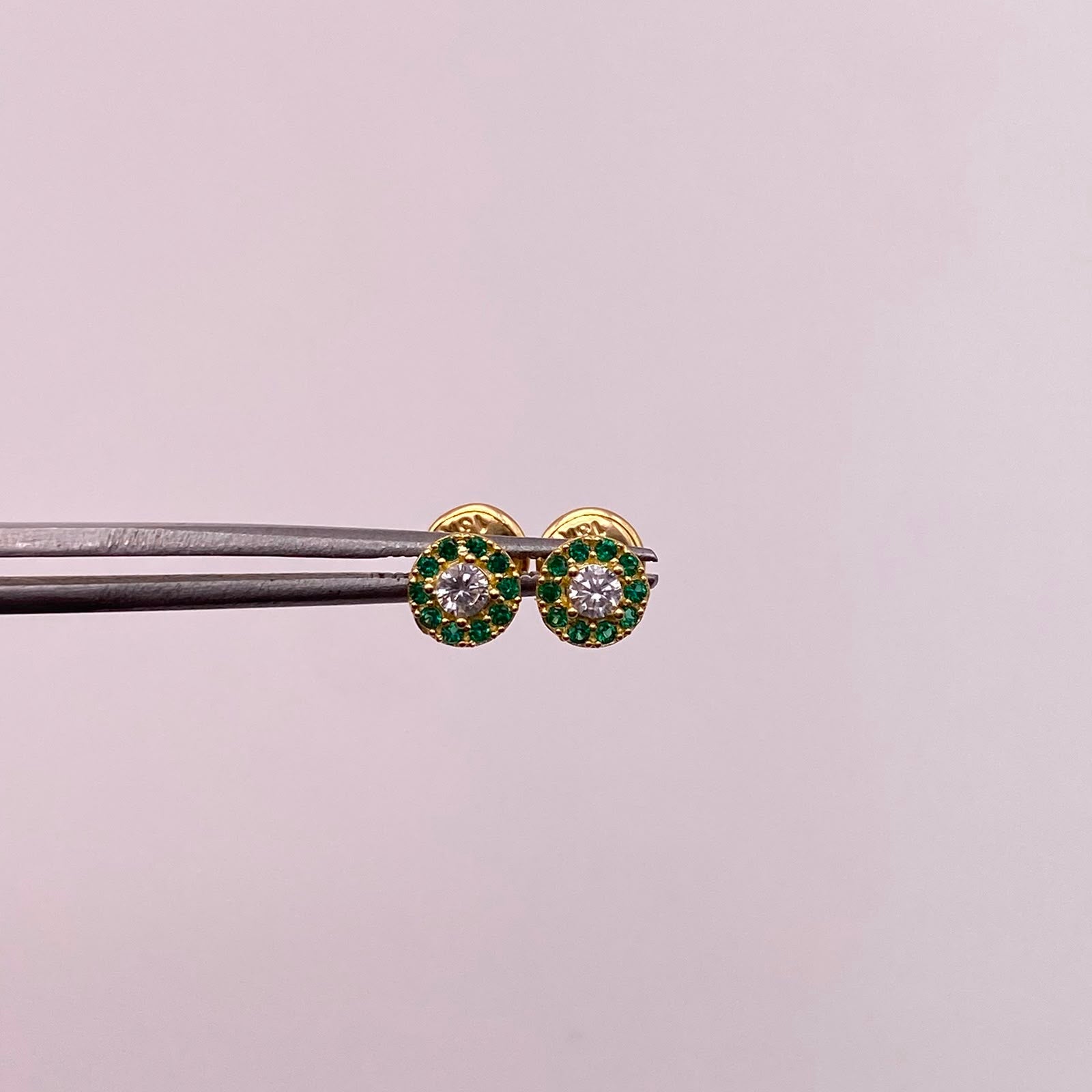 Topos Ciculo borde verde centro blanco Oro amarillo 18k 0,75 Gr / 5,4 mm