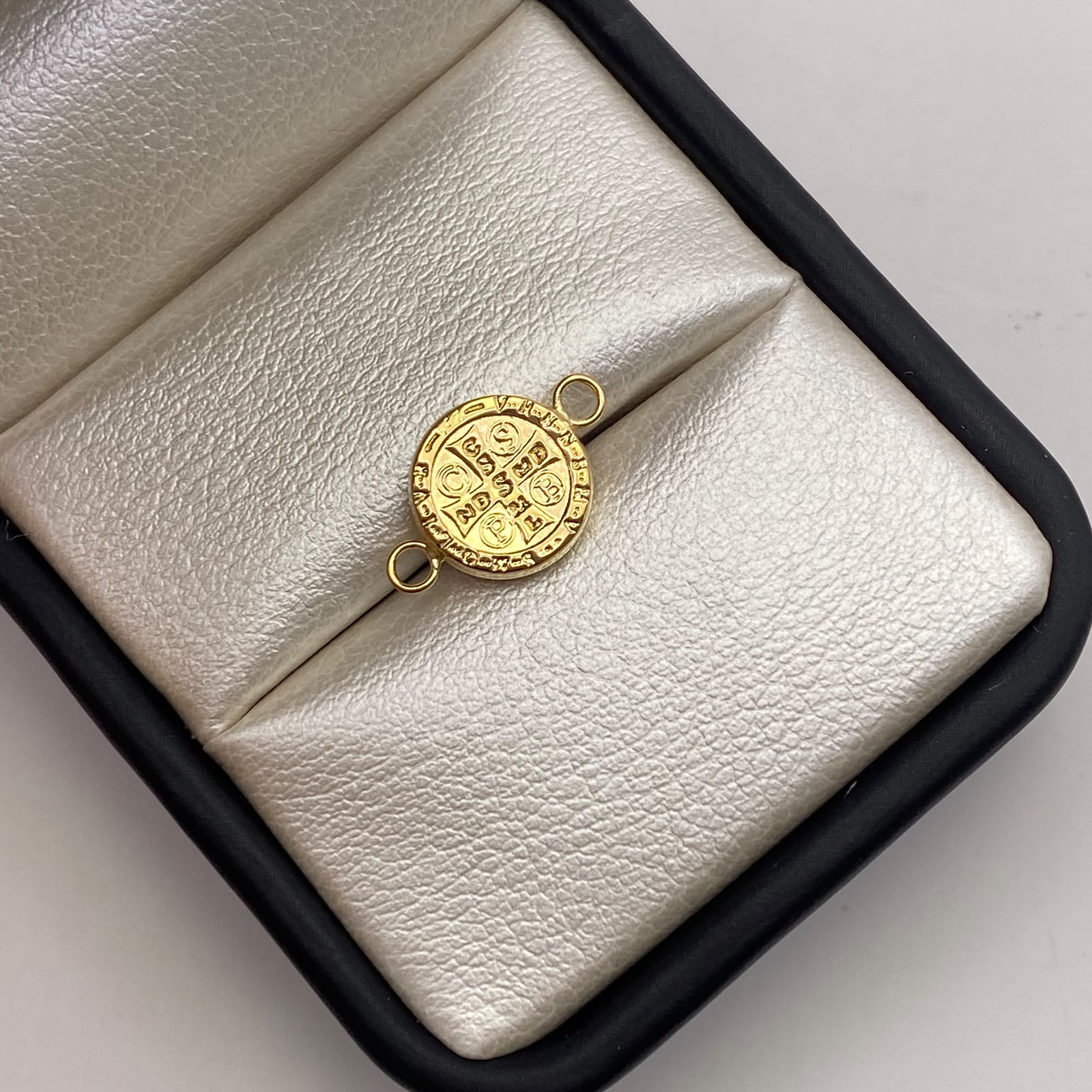 Herraje san benito Oro amarillo 18k 0,48 Gr / 1,5 Cm
