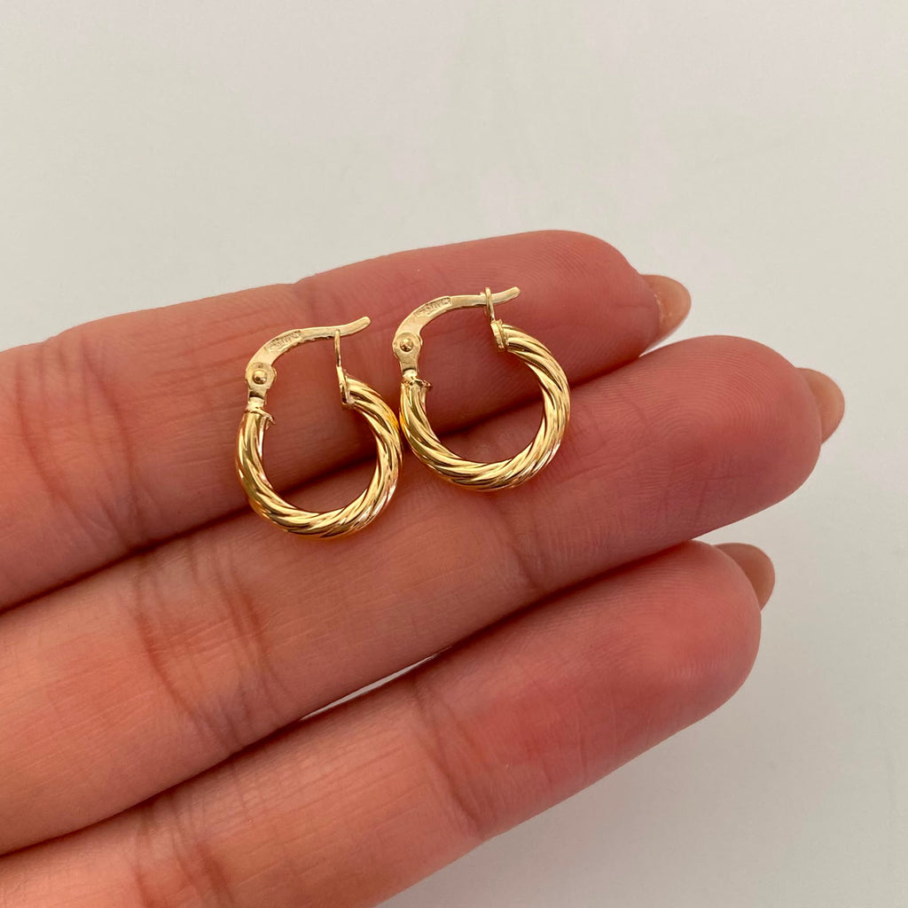 Candonga Entorchada Oro amarillo 18k 1,15 Gr / 1,3 Cm