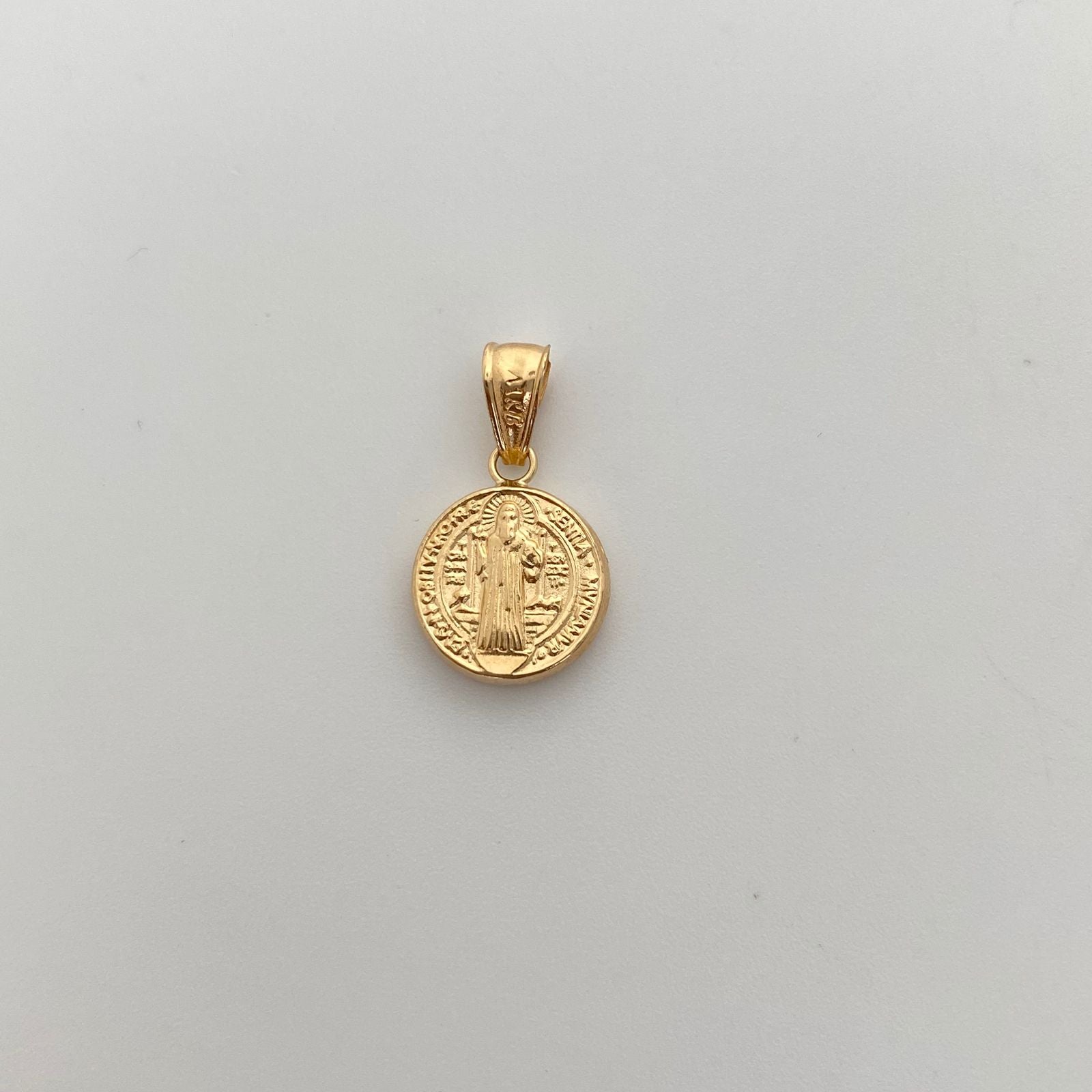 Dije San Benito Oro amarillo 18k 0,7 Gr / 12,3 mm / 2,1 Cm