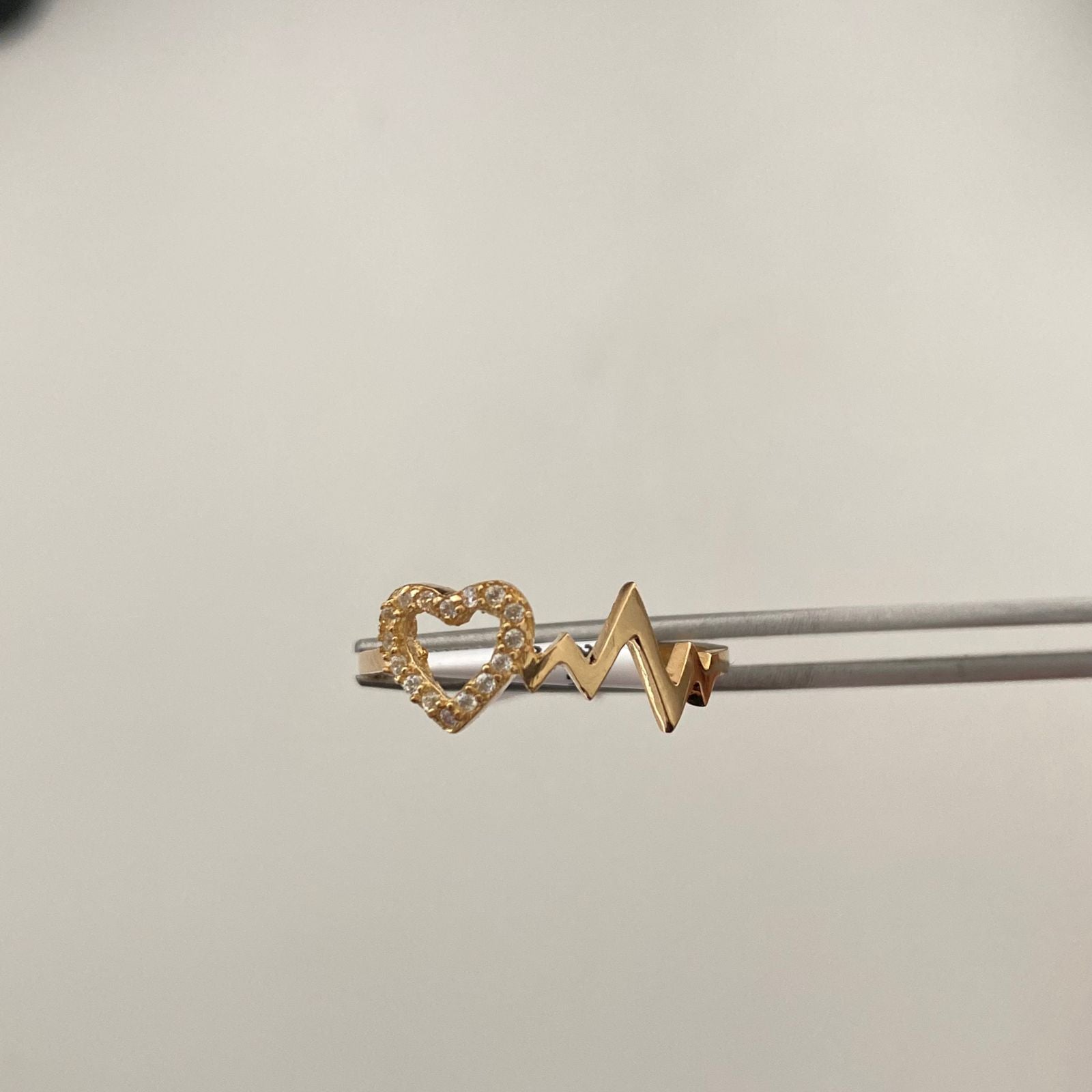 Anillo silueta corazon casting Oro amarillo 18k/ Talla 7 1/2 / 1,95 Gr / 8 mm