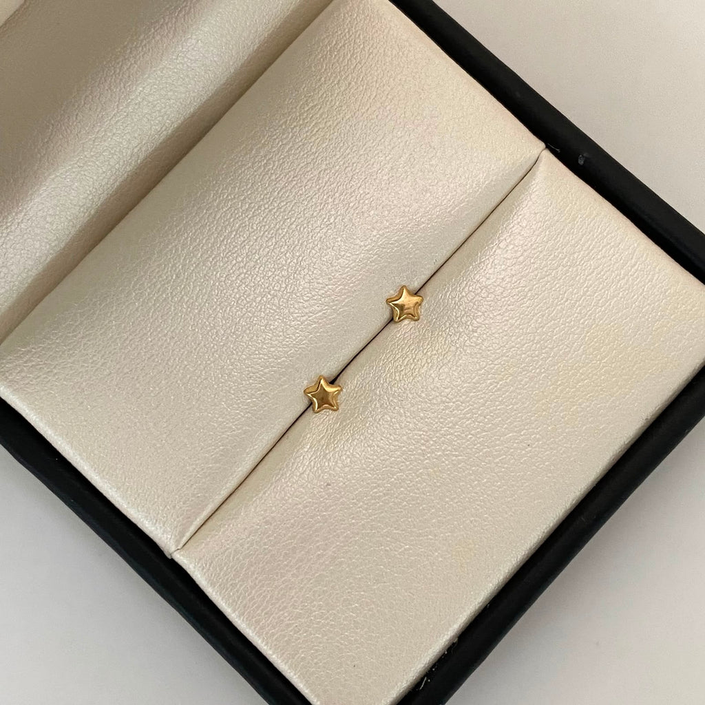 Topos mini estrella lisa Oro amarillo 18k 0,35 Gr / 3 mm