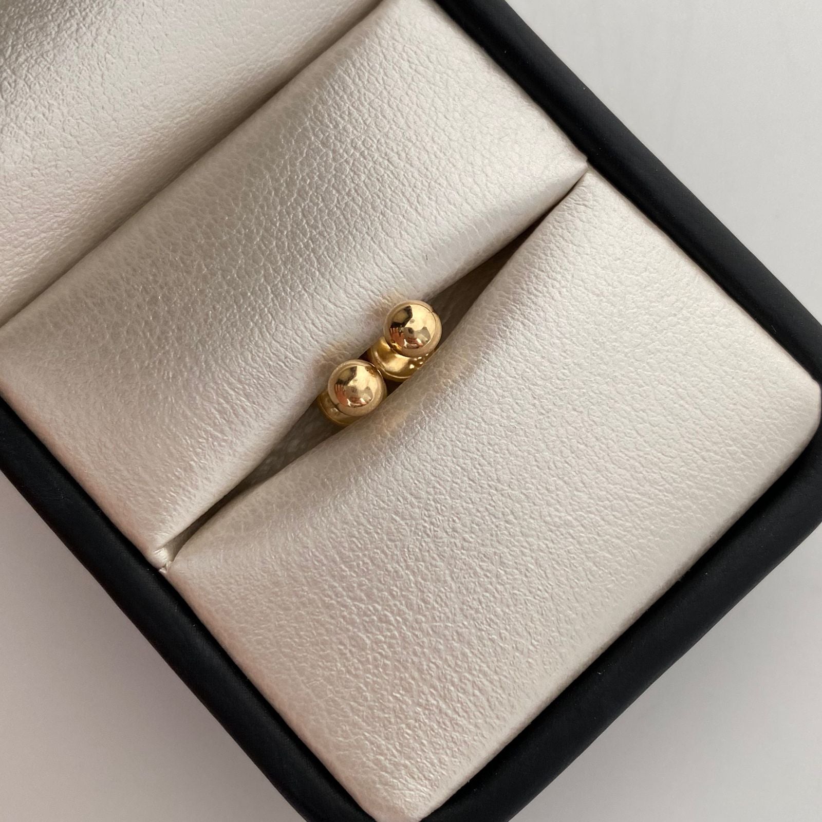 Topos Bola Lisa 4mm Oro amarillo 18k 0,45 Gr