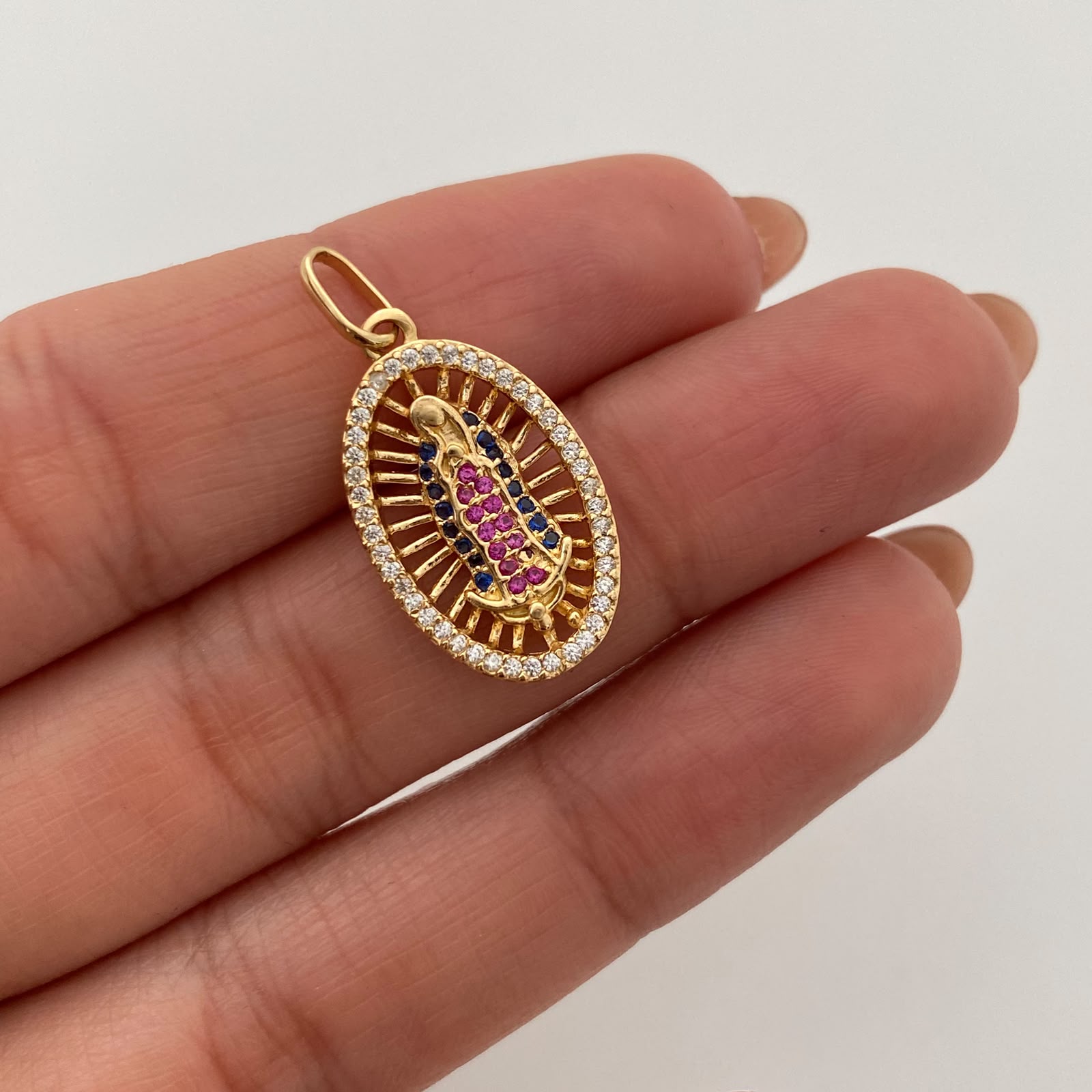 Dije Virgen de Guadalupe Casting Oro amarillo 18k 2,85 Gr / 13,3 mm / 2,8 Cm