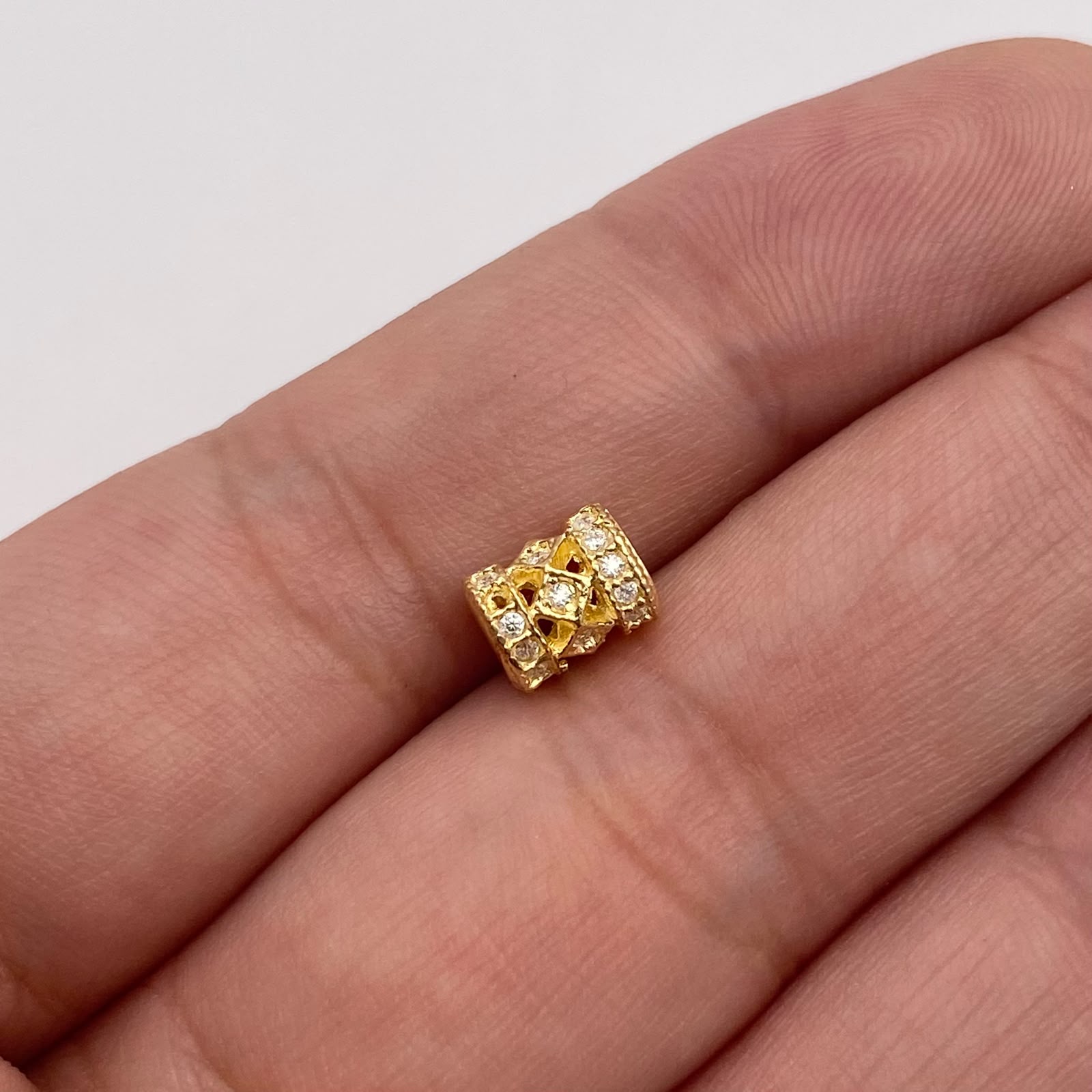 Herraje cilindro circones blancos Oro amarillo 18k 1,19 Gr / 0,6 Cm