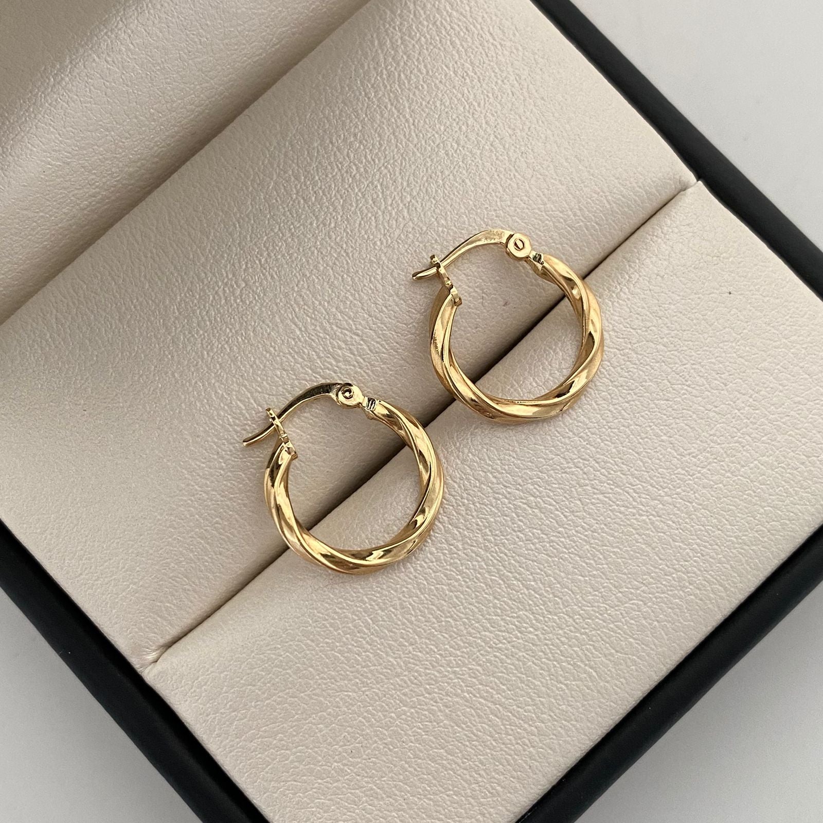 Candonga Entorchada Oro amarillo 18k 1,75 Gr / 2 Cm