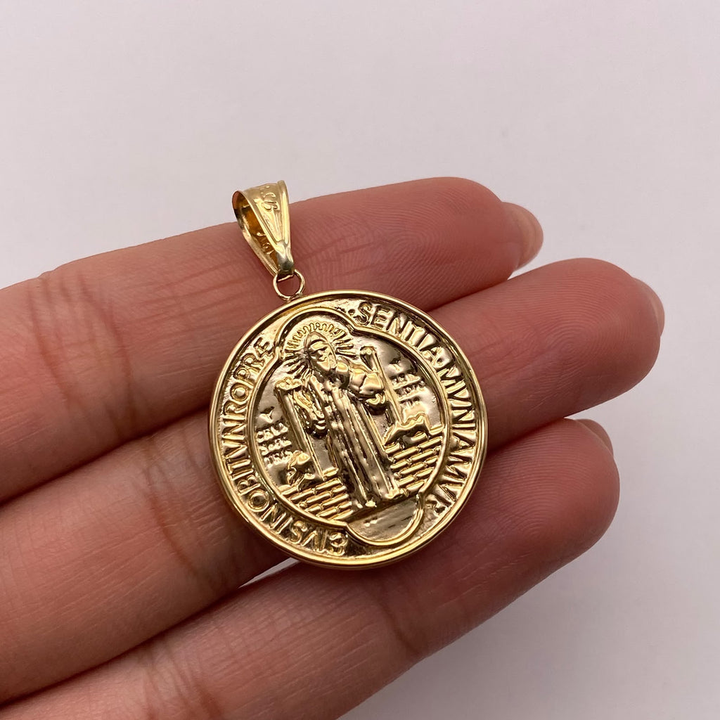 Dije San benito Oro amarillo 18k 4 Gr / 25,4 mm / 3,6 Cm