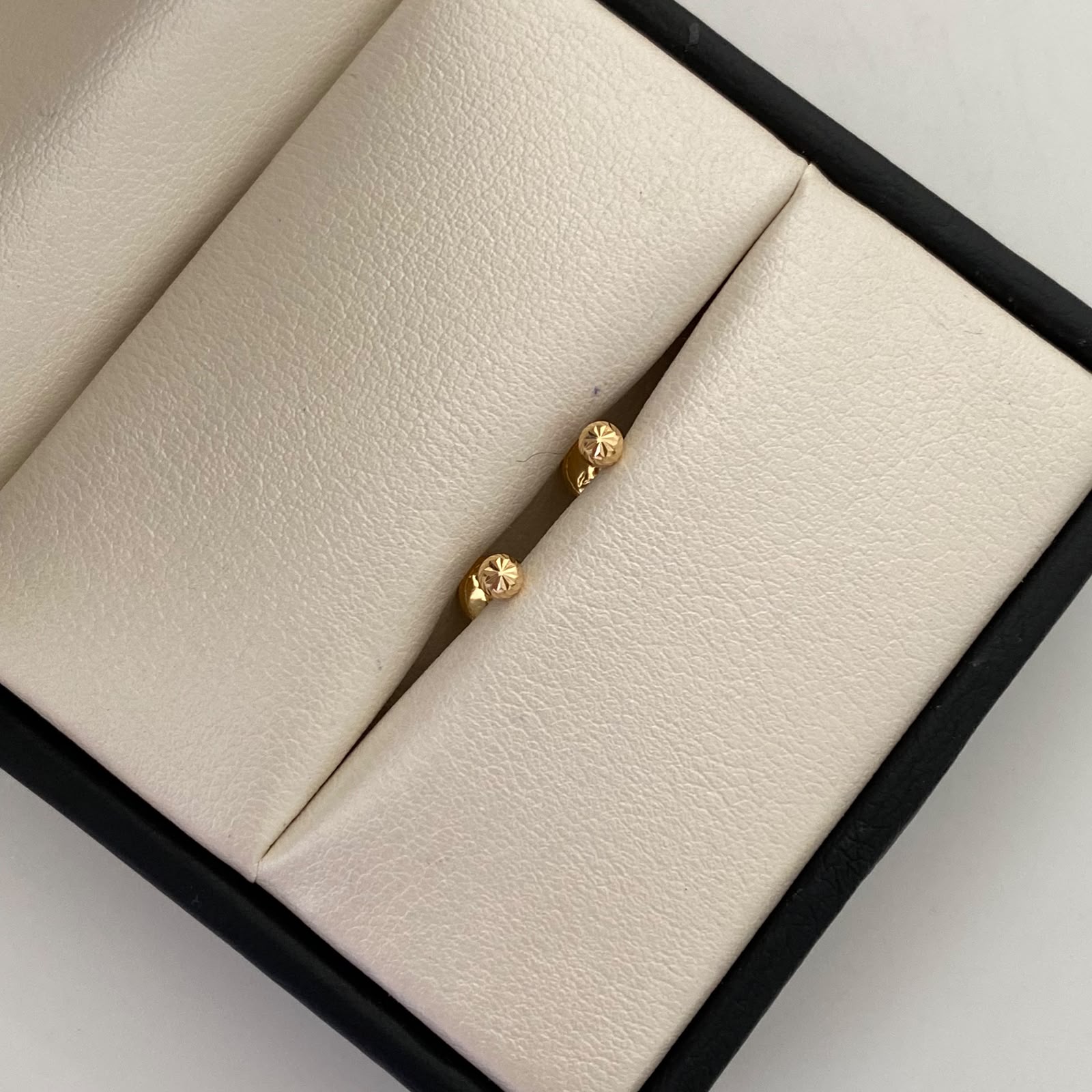 Topos Bola Dimantada 3mm Oro amarillo 18k 0,45 Gr