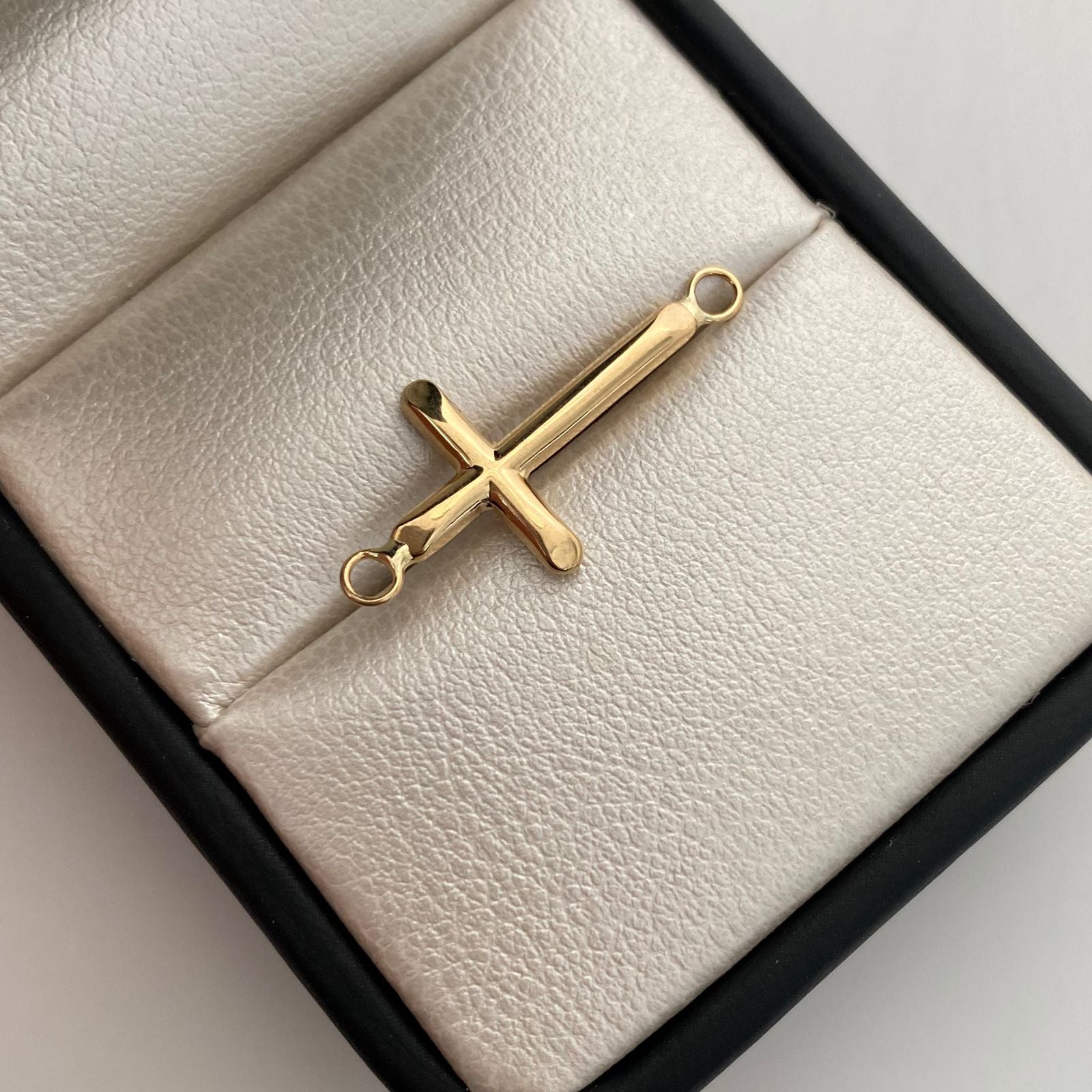 Herraje Cruz Tubular Oro amarillo 18k 0,5 Gr / 2,5 Cm