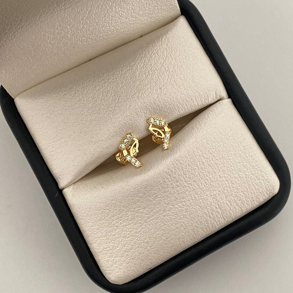 Topos silueta niña maria Oro amarillo 18k 0,75 Gr / 4,6 mm