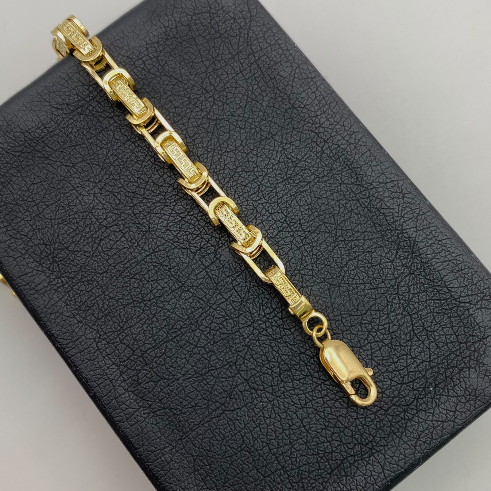 Pulso It Aro vs rustico Oro amarillo 18k 8 Gr / 5,2 mm / 20,1 Cm