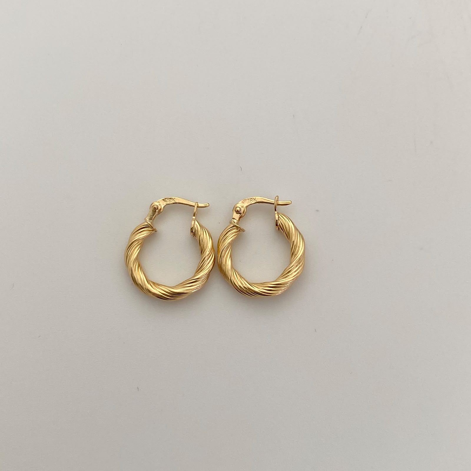 Candonga Entorchada Oro amarillo 18k 1,45 Gr / 1,7 Cm