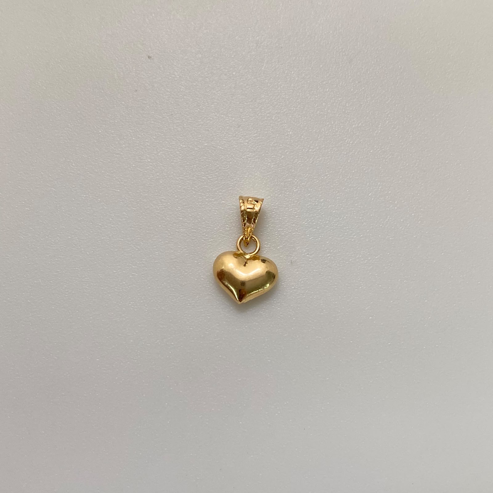 Dije Corazon Inflado Oro amarillo 18k 0,3 Gr / 8,2 mm / 1,1 Cm