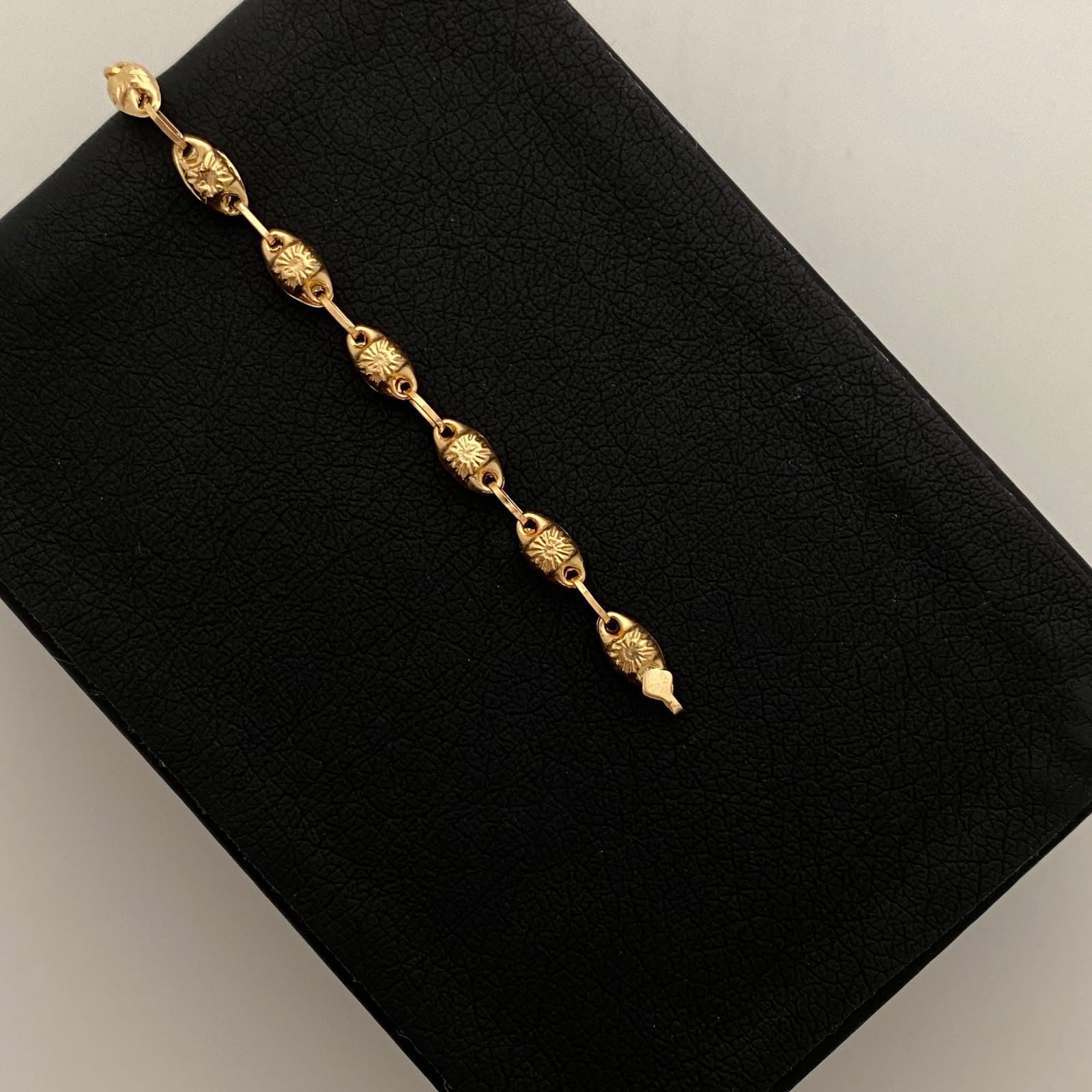 Pulso Rustica Oro amarillo 18k 2,95 Gr / 4,2 mm / 18,8 Cm Broche 0,60