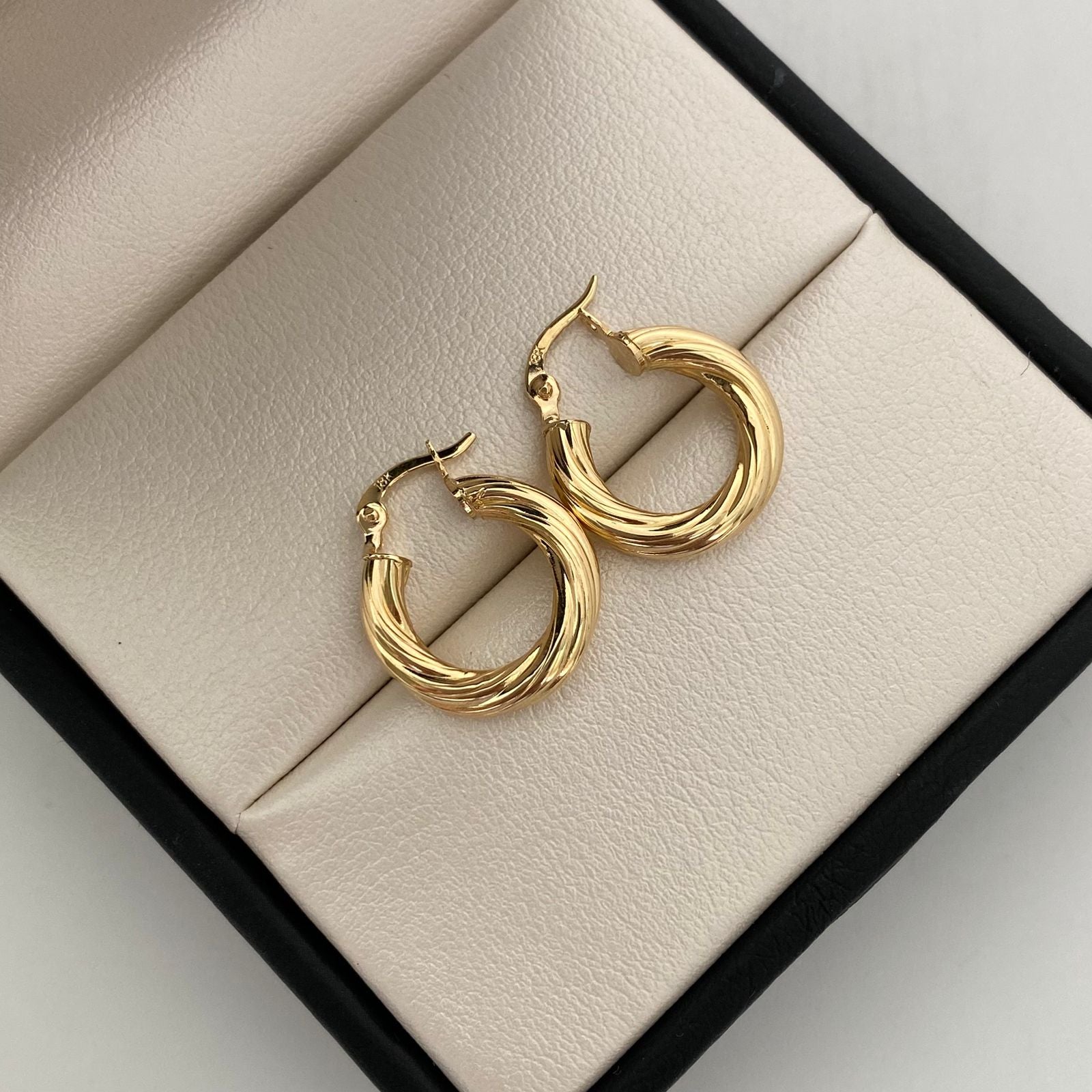 Candonga Entorchada Oro amarillo 18k 1,9 Gr / 1,8 Cm